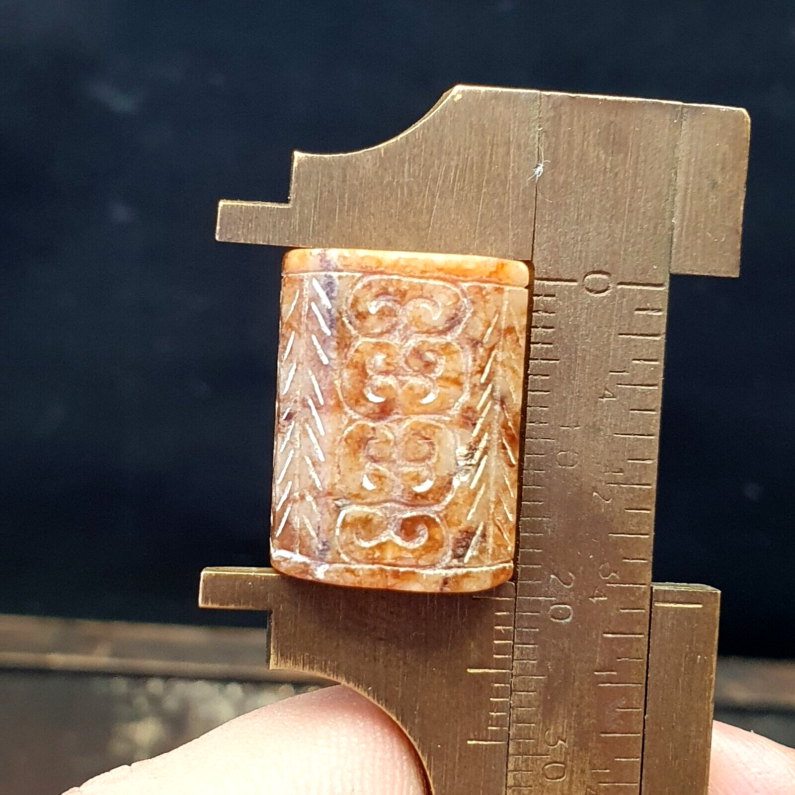 Chinese Han dynasty early nice carved jade bead 20mm