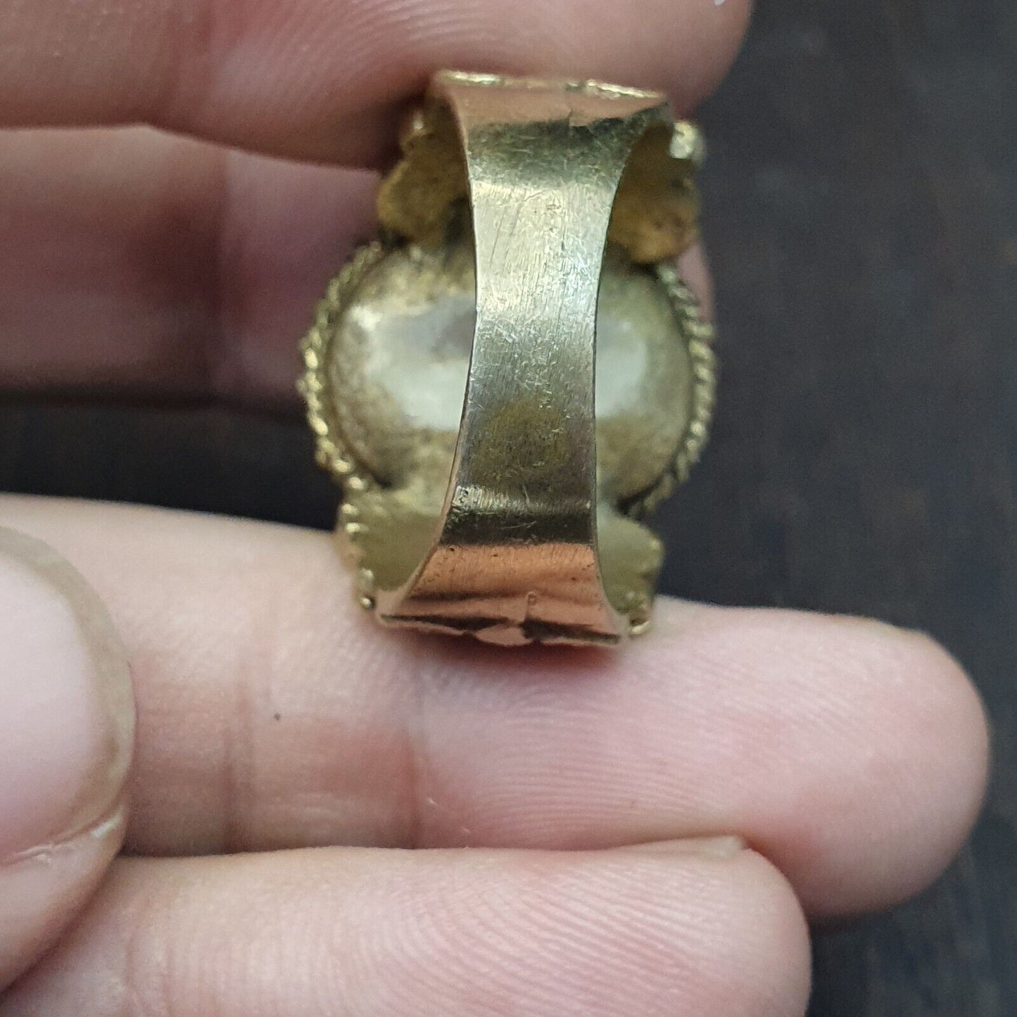 Antiker Vintage alter Lapisstein-Insekten-Intaglio-Messingring
