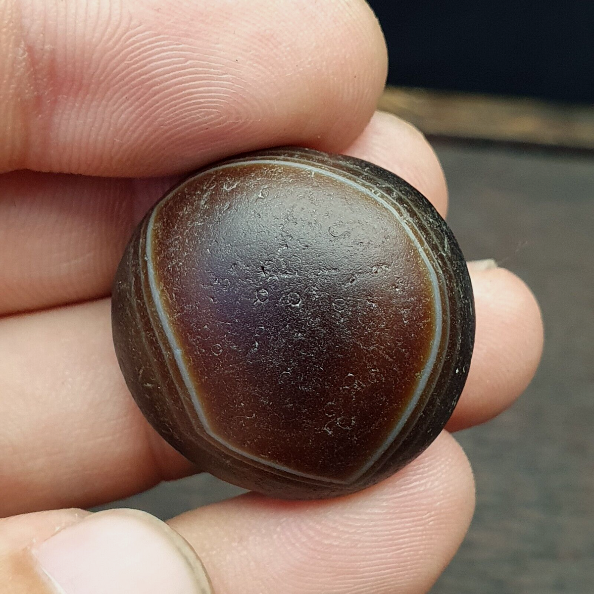 Antique Luk Mik Goat Eye Agate Dzi Amulet Bead