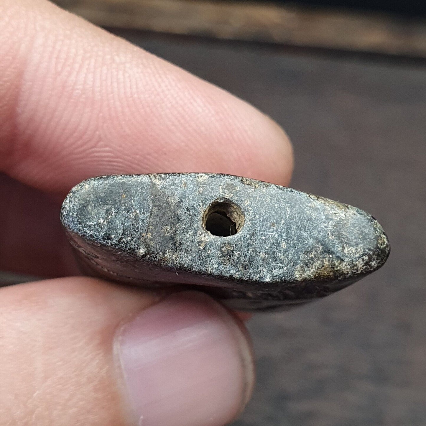 古代黑石 2 面神秘動物凹雕珠護身符