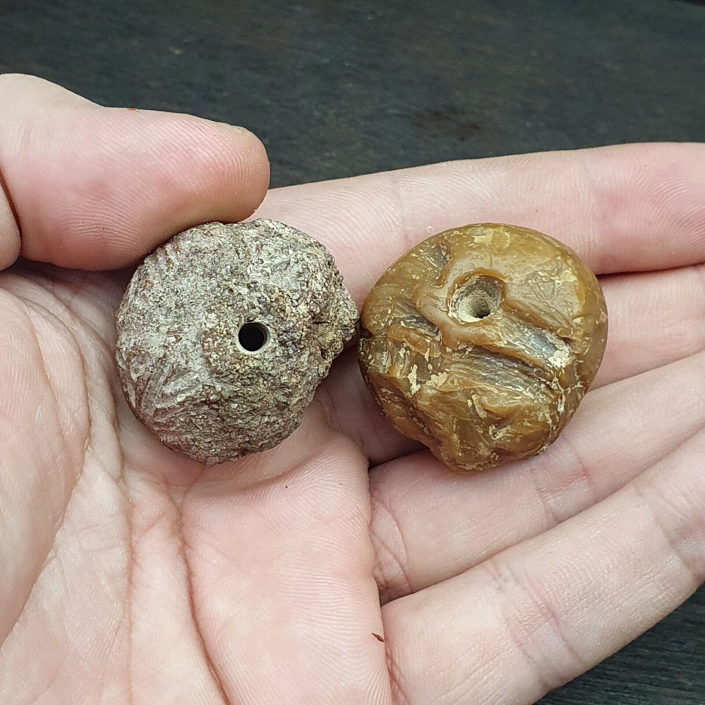 批次 2 古代喜馬拉雅稀有玉石和黑石雕刻大珠