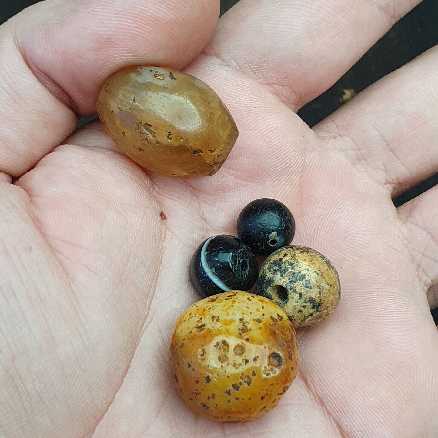 Lot 5 antike antike Himalaya-Suleimany-Achatperlen mit Bändern