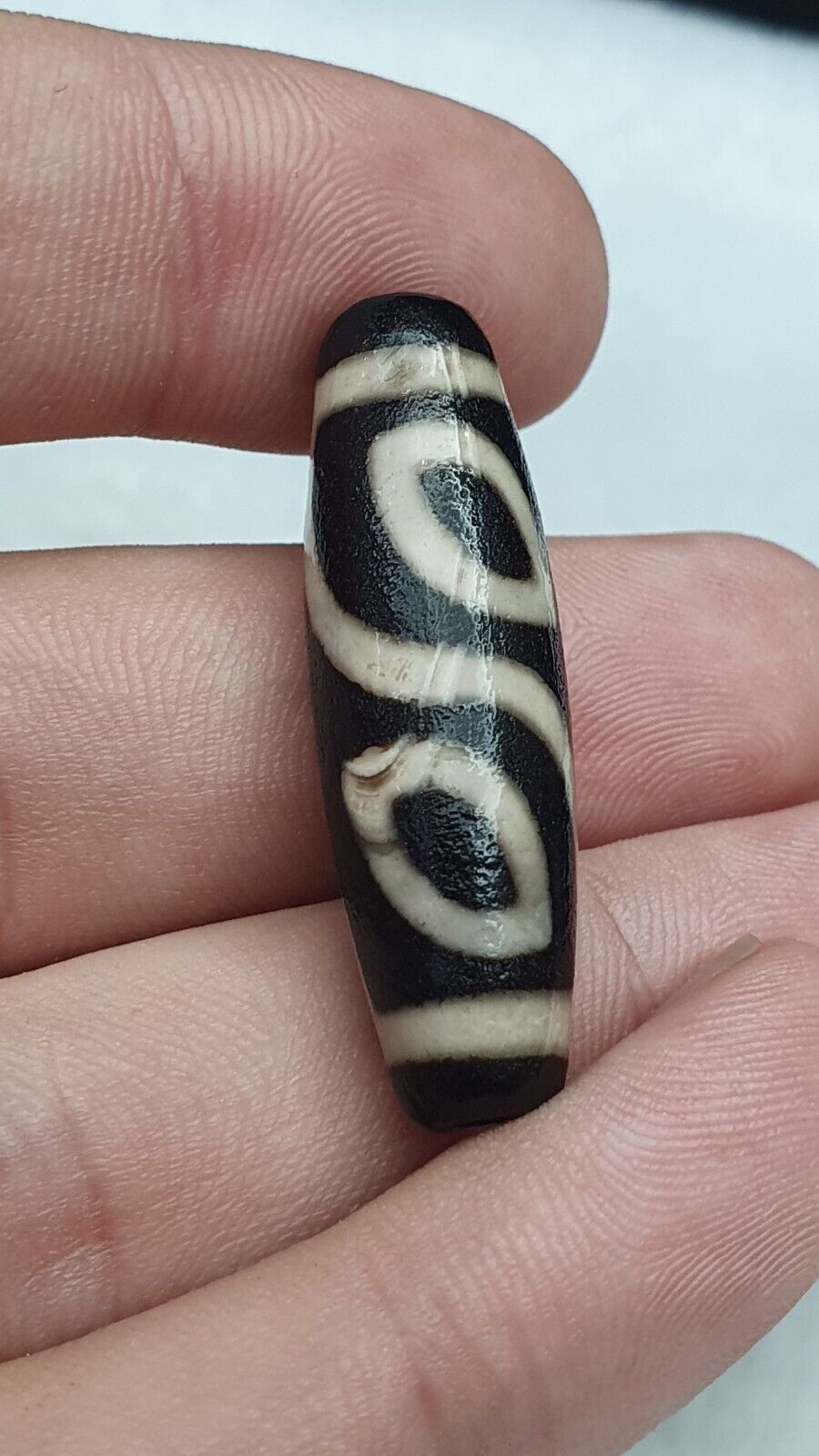 Wonderfully old Antique Himalayan Indo Tibetan Eyes Dzi Amulet Bead