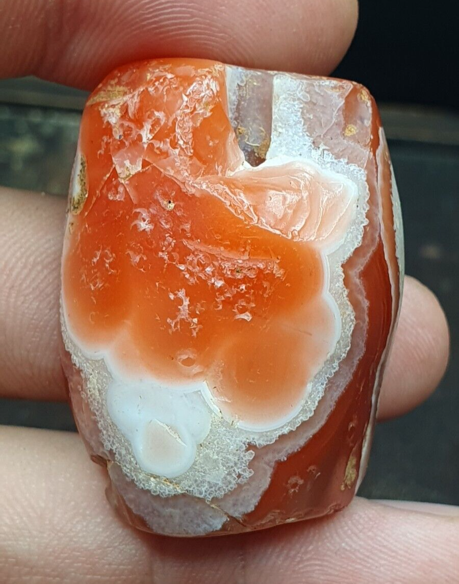 大量古老古代波斯紅玉髓珠瑪瑙首飾已有 1000 多年曆史