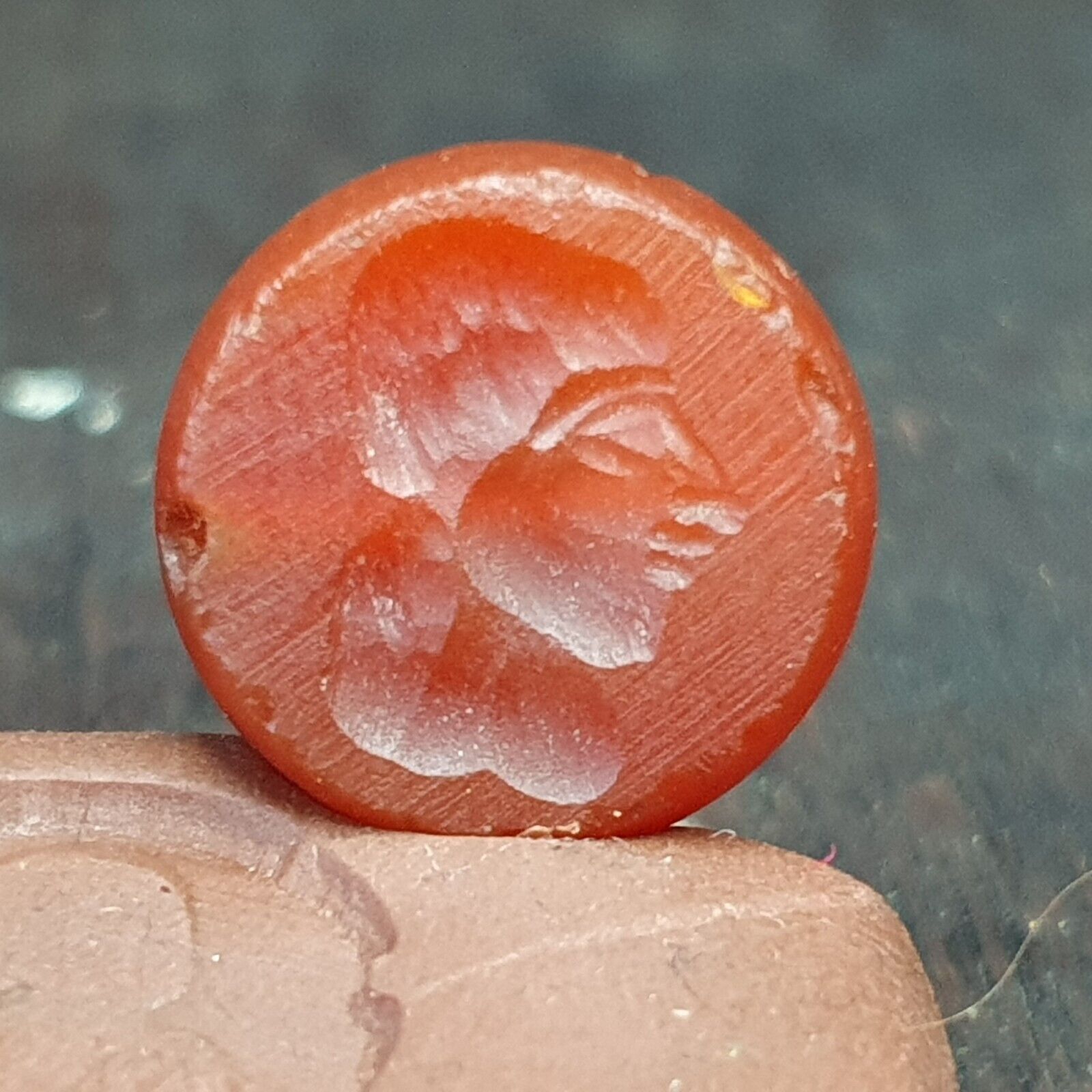 WORLD CLASS AGATE SEAL BEAD " KING, Human " PATTERN