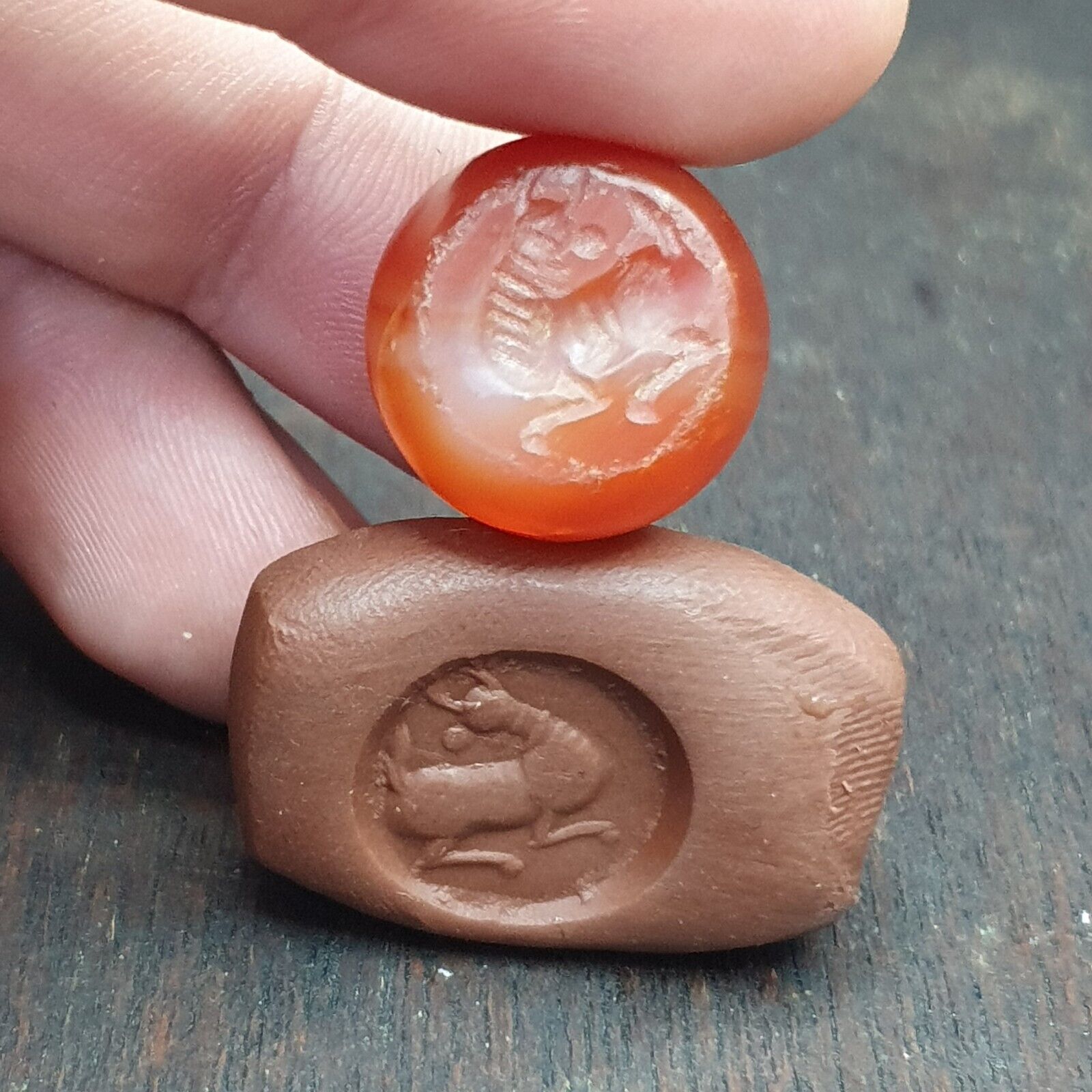 ANCIENT WORLD CLASS AGATE SEAL BEAD " Animal " PATTERN PATINA
