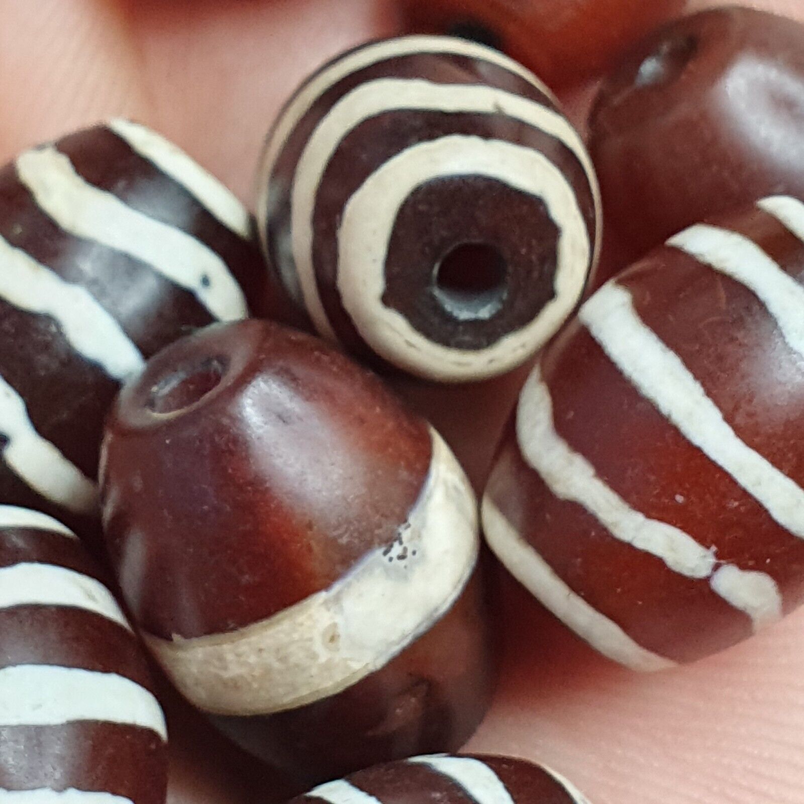 BEAUTIFUL LOT Vintage Old Himalayan Indo Tibetan Etched Agate Beads lot 10 Beads