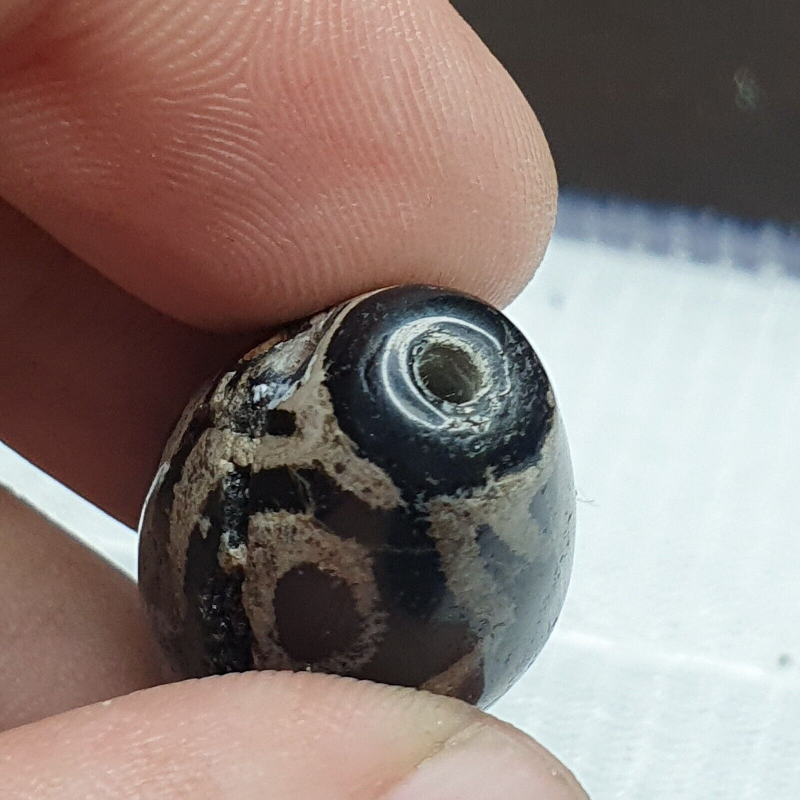 Vintage Old Himalayan Indo Tibetan Etched Agate Beads lot 2 Pieces