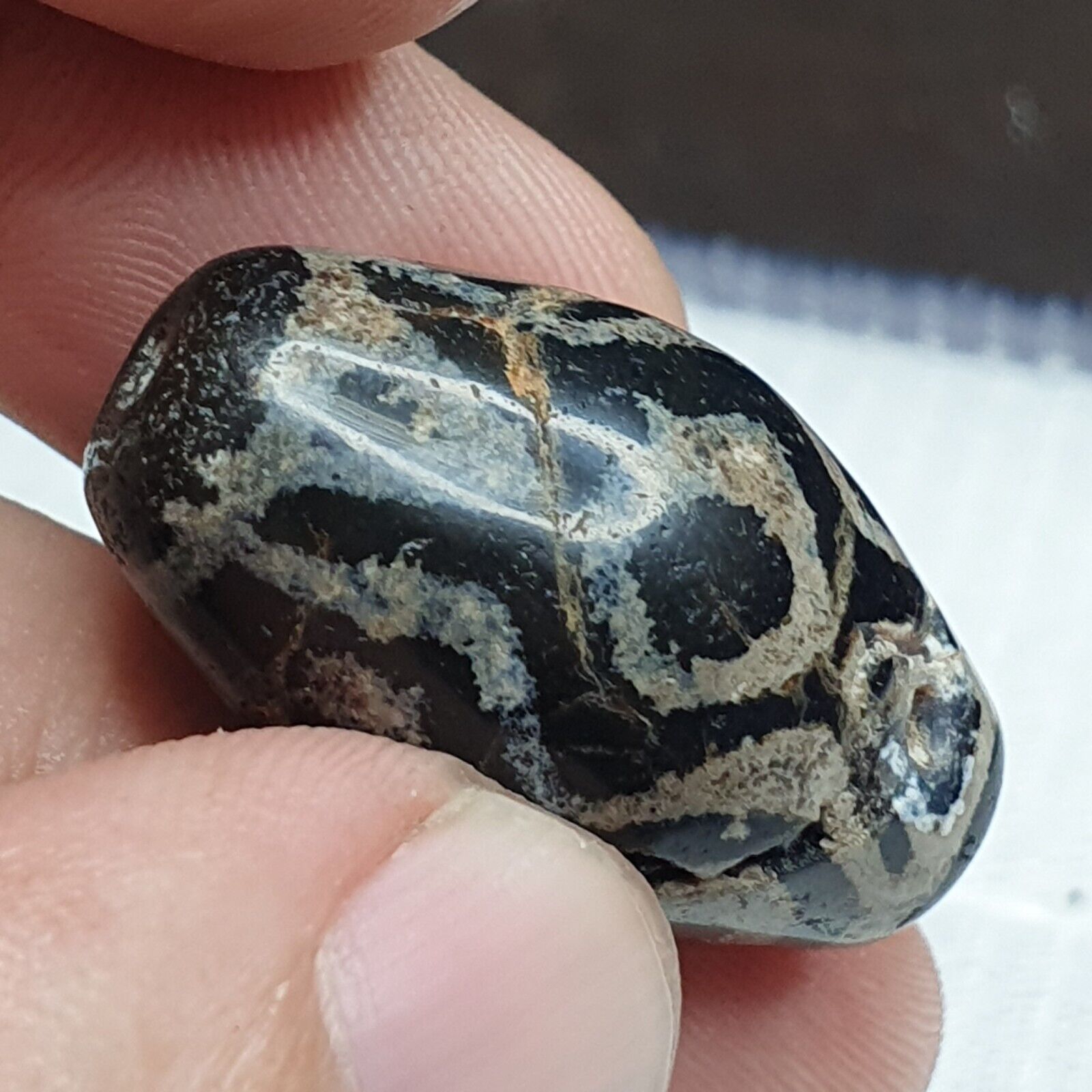 Vintage Old Himalayan Indo Tibetan Etched Agate Beads lot 2 Pieces