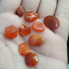 lot 9 Antique carnelian Old Himalayan Indo Tibetan African AGATE cabochons