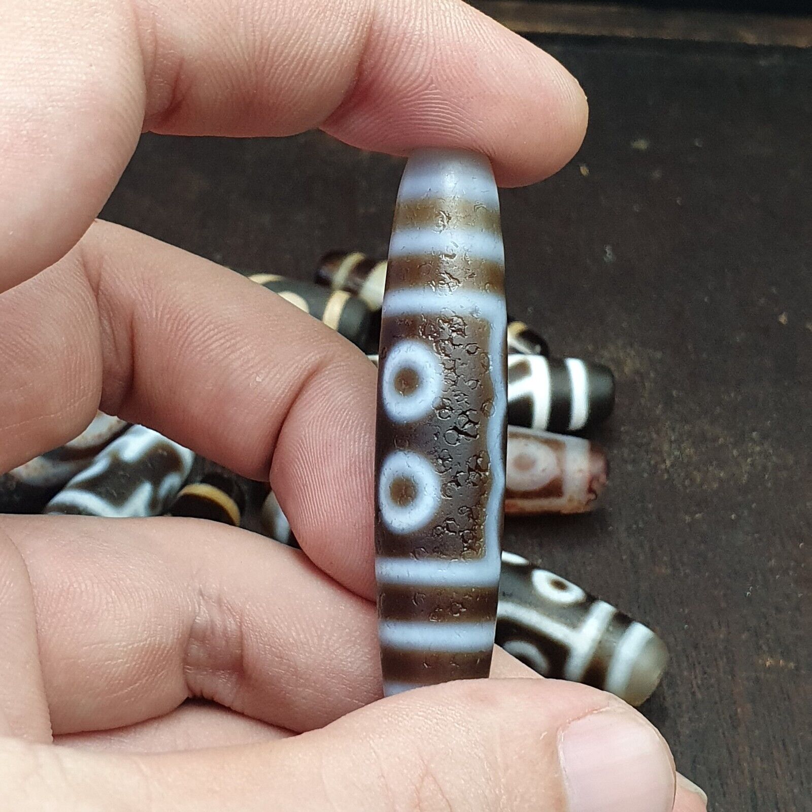 LOT 12 beads Himalayan Indo Tibetan Eyes Beads unique Patterns Dzi Amulet Beads