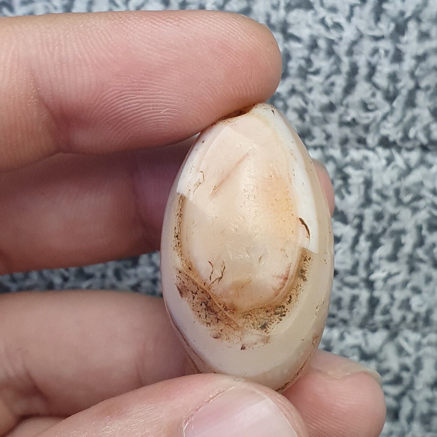 Antikes altes nahöstliches altes Achat-Stein-Amulett mit Augenperle