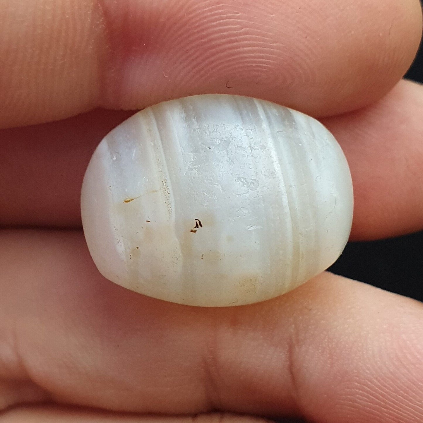 Antikes altes altjemenitisches Perlenamulett aus weißem Achat aus dem Nahen Osten
