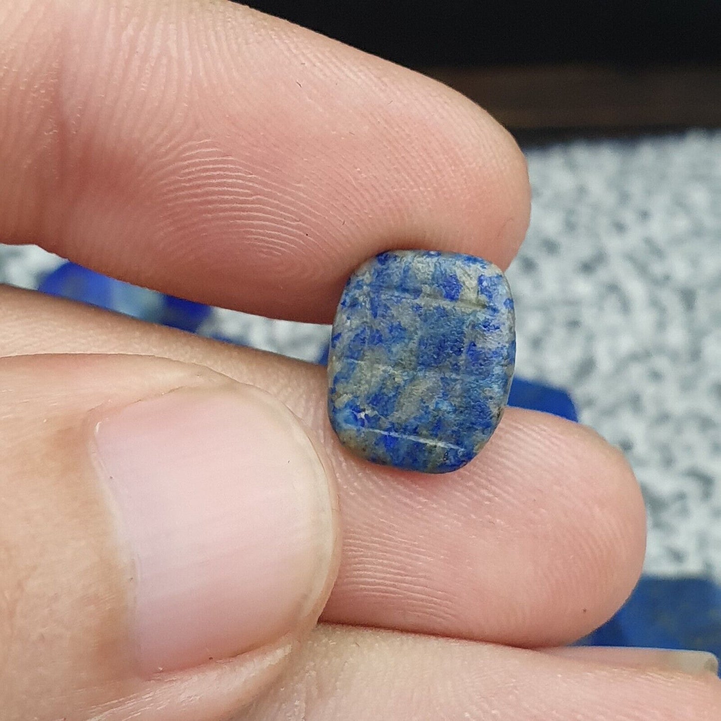 古老的天然近東青金石石珠批量