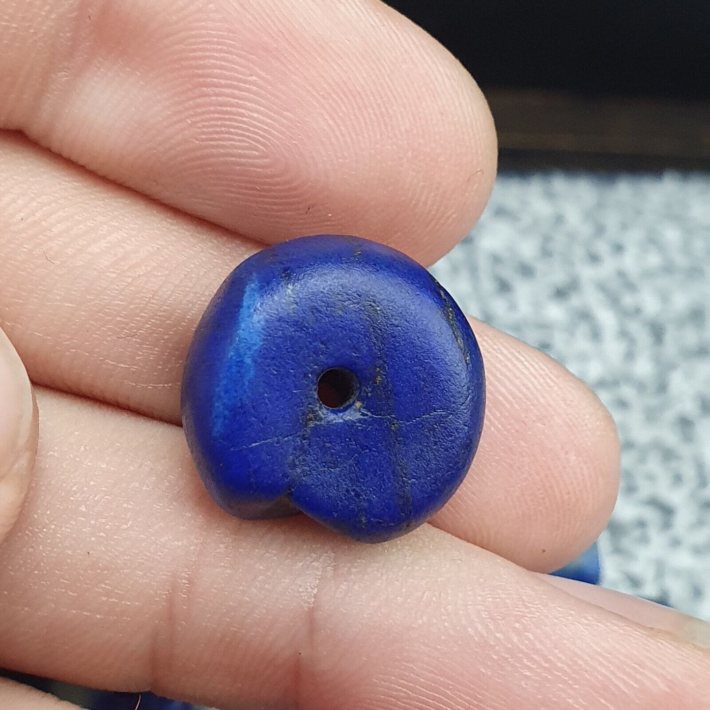 古老的天然近東青金石石珠批量