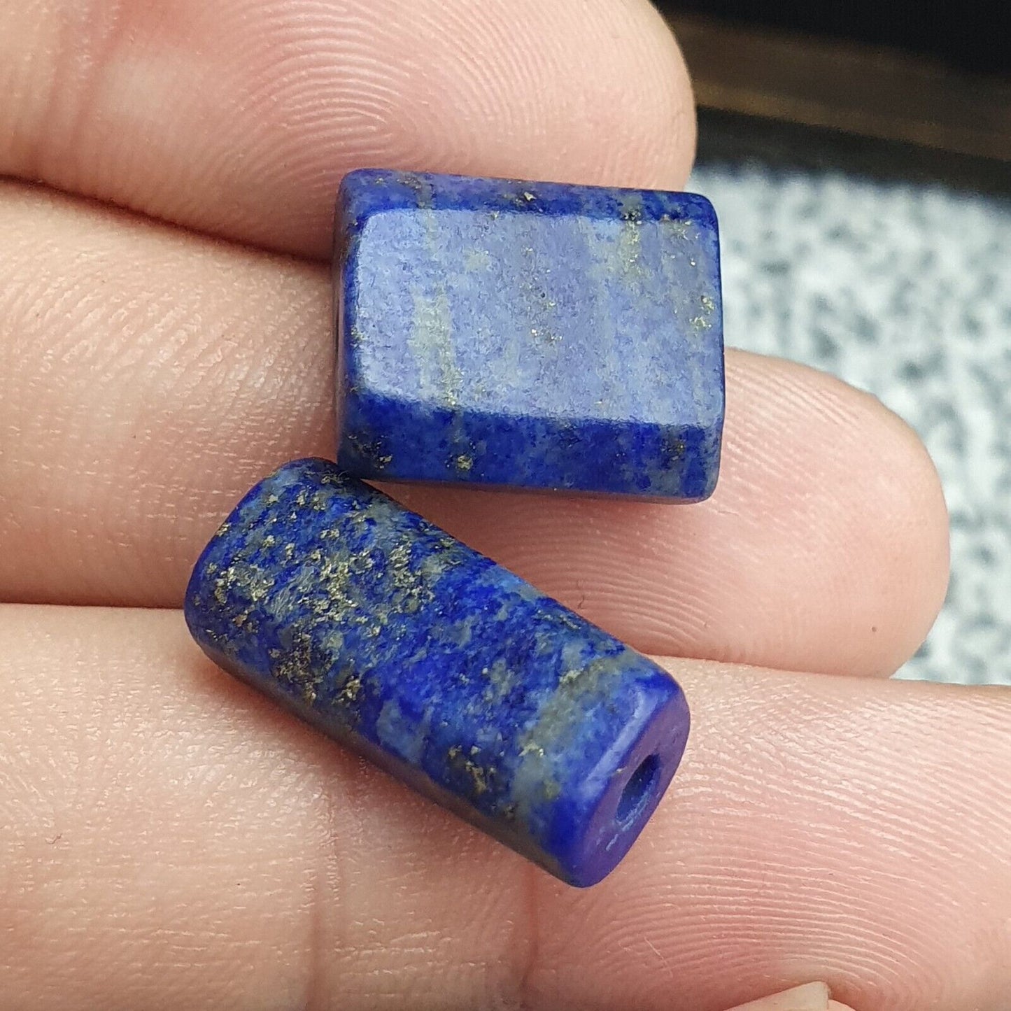 古老的天然近東青金石石珠批量