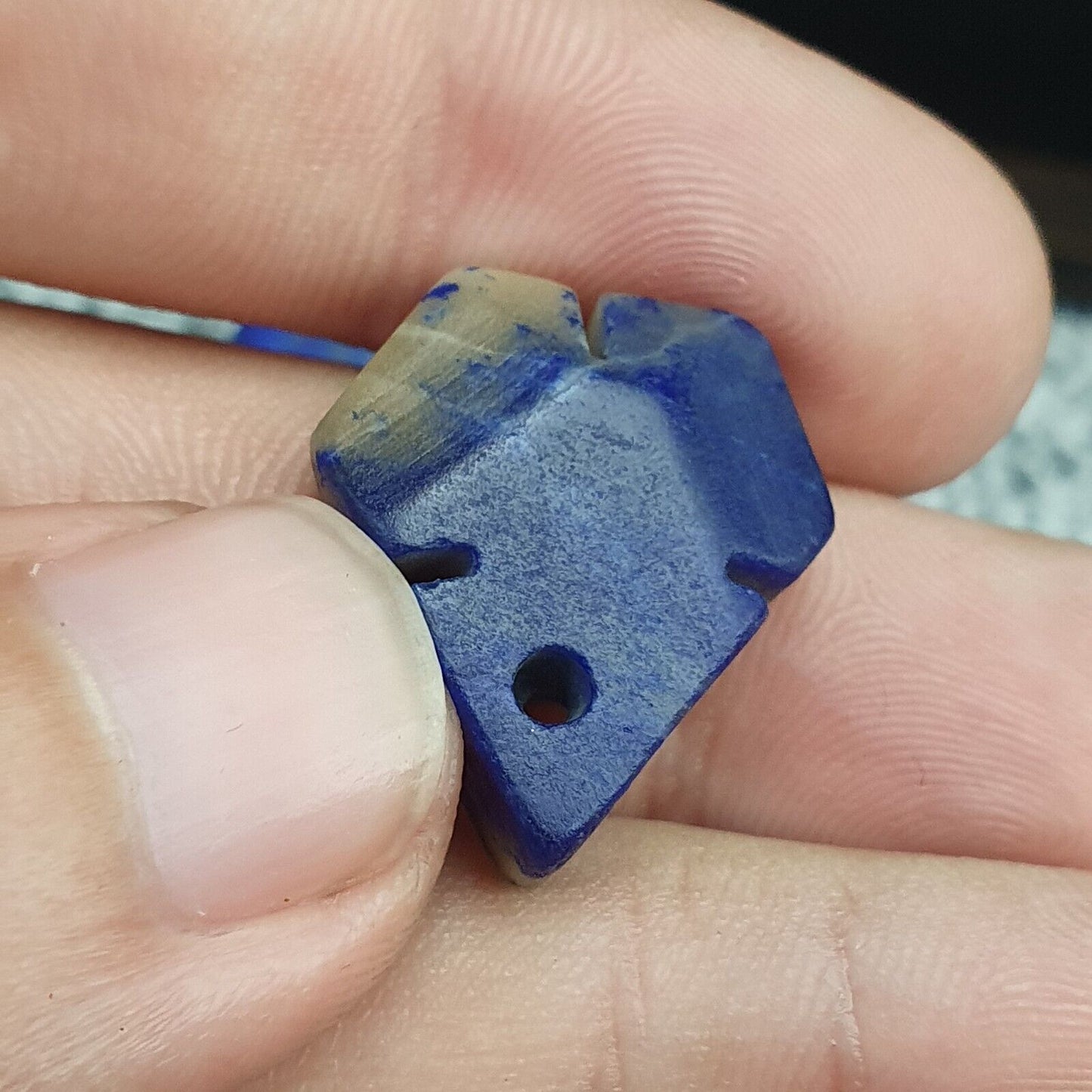 古老的天然近東青金石石珠批量