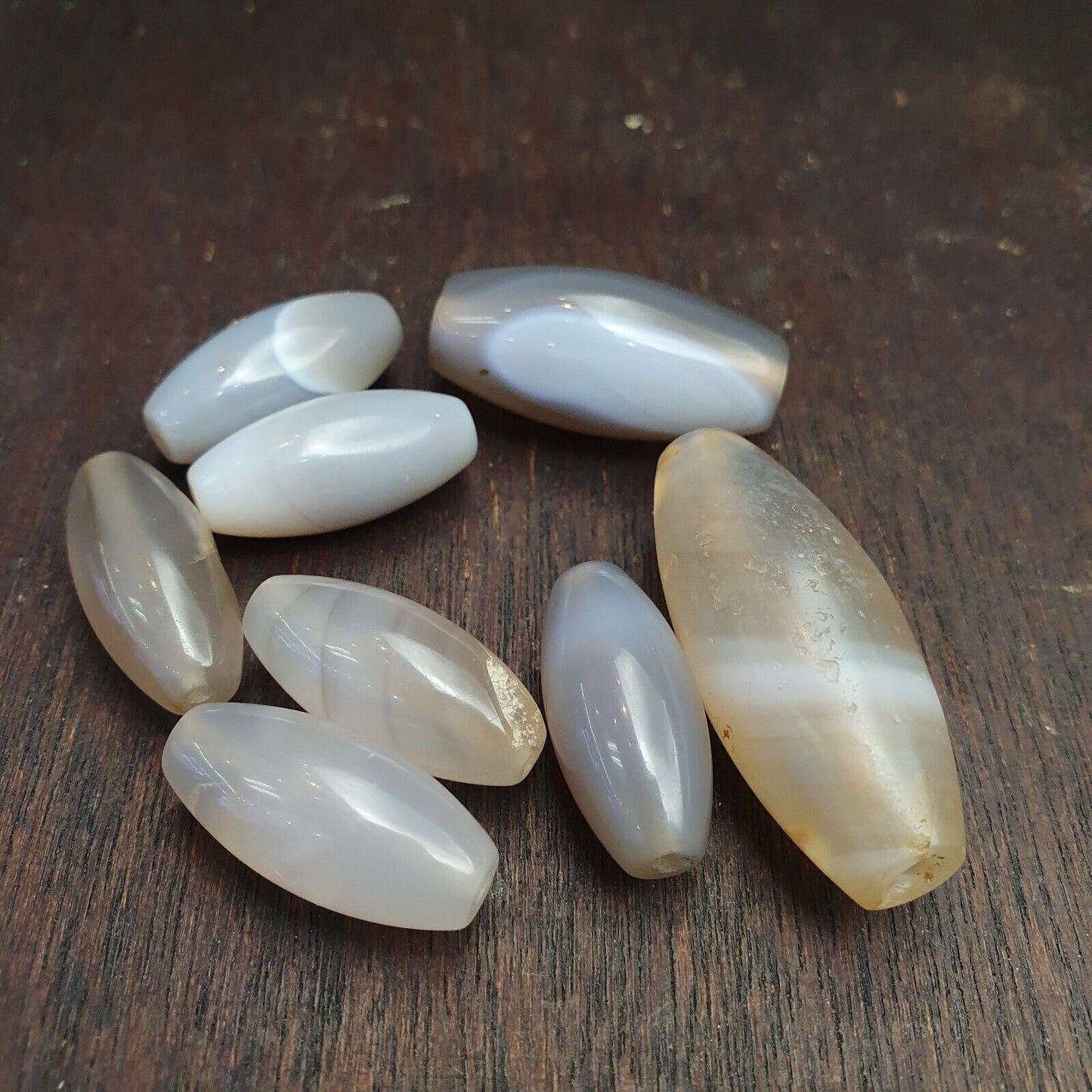 Lot 8 alte antike persische Himalaya-graublaue Achatperlen