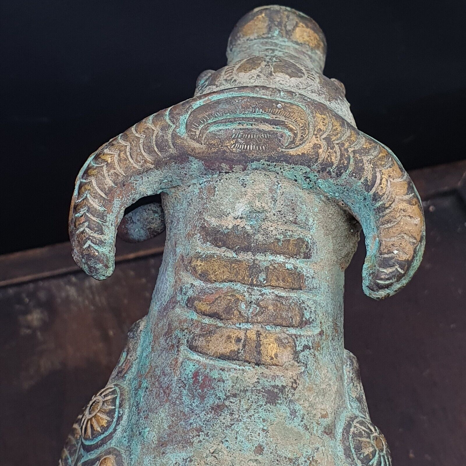 Antique Chinese civilization bronze Brass cow figure Rare find Mystical Figures