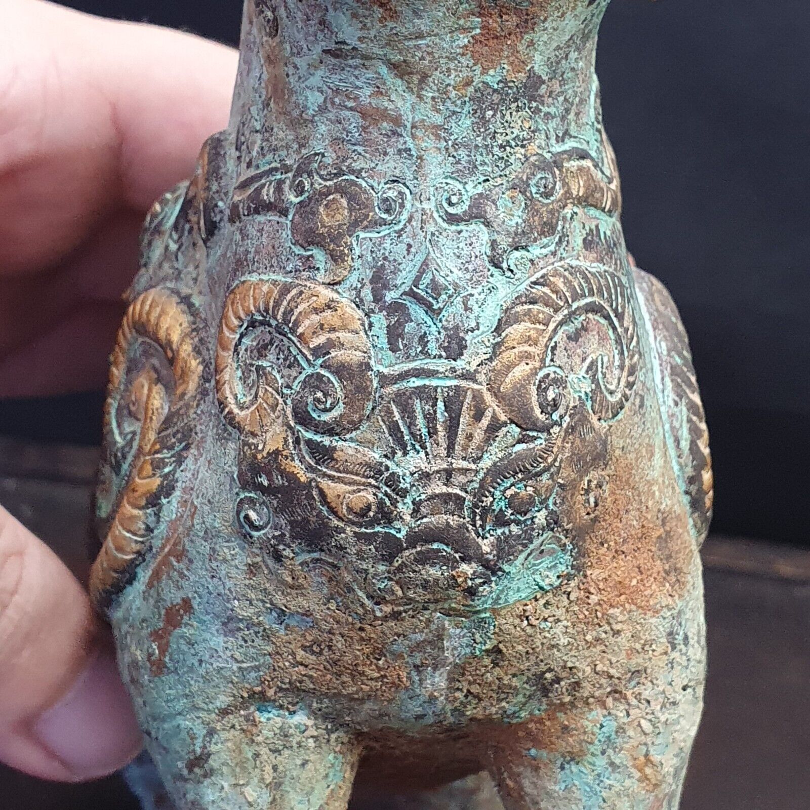 Antique Chinese civilization bronze Brass cow figure Rare find Mystical Figures