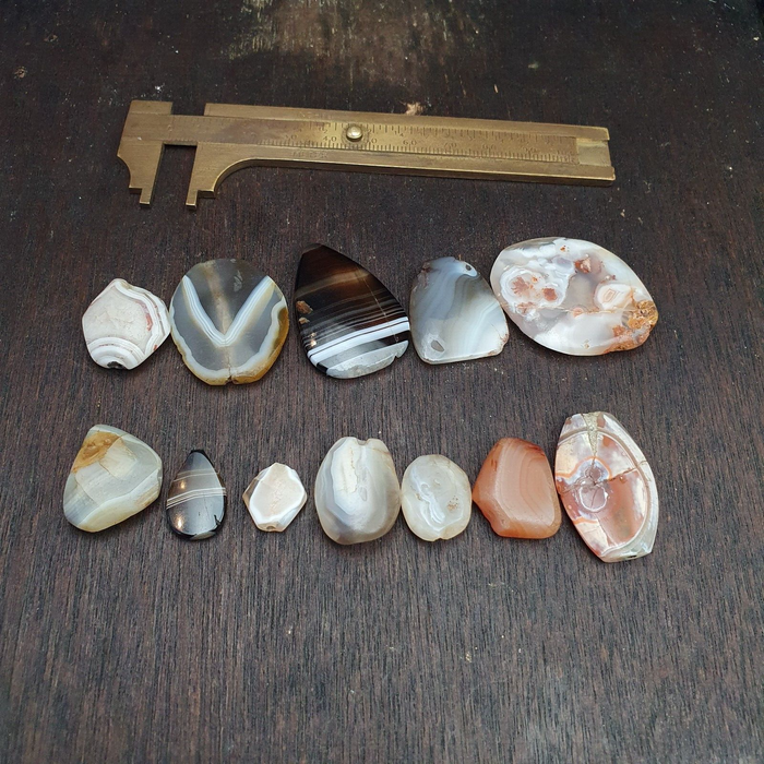 Antique Himalayan Ancient Agate Beads Lot 12 Beads