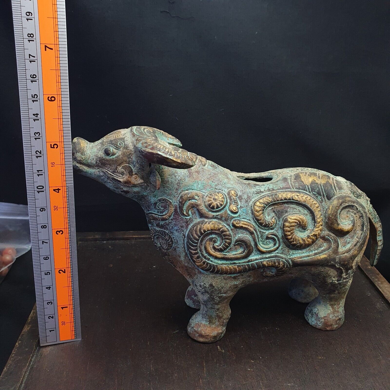 Antique Chinese civilization bronze Brass cow figure Rare find Mystical Figures