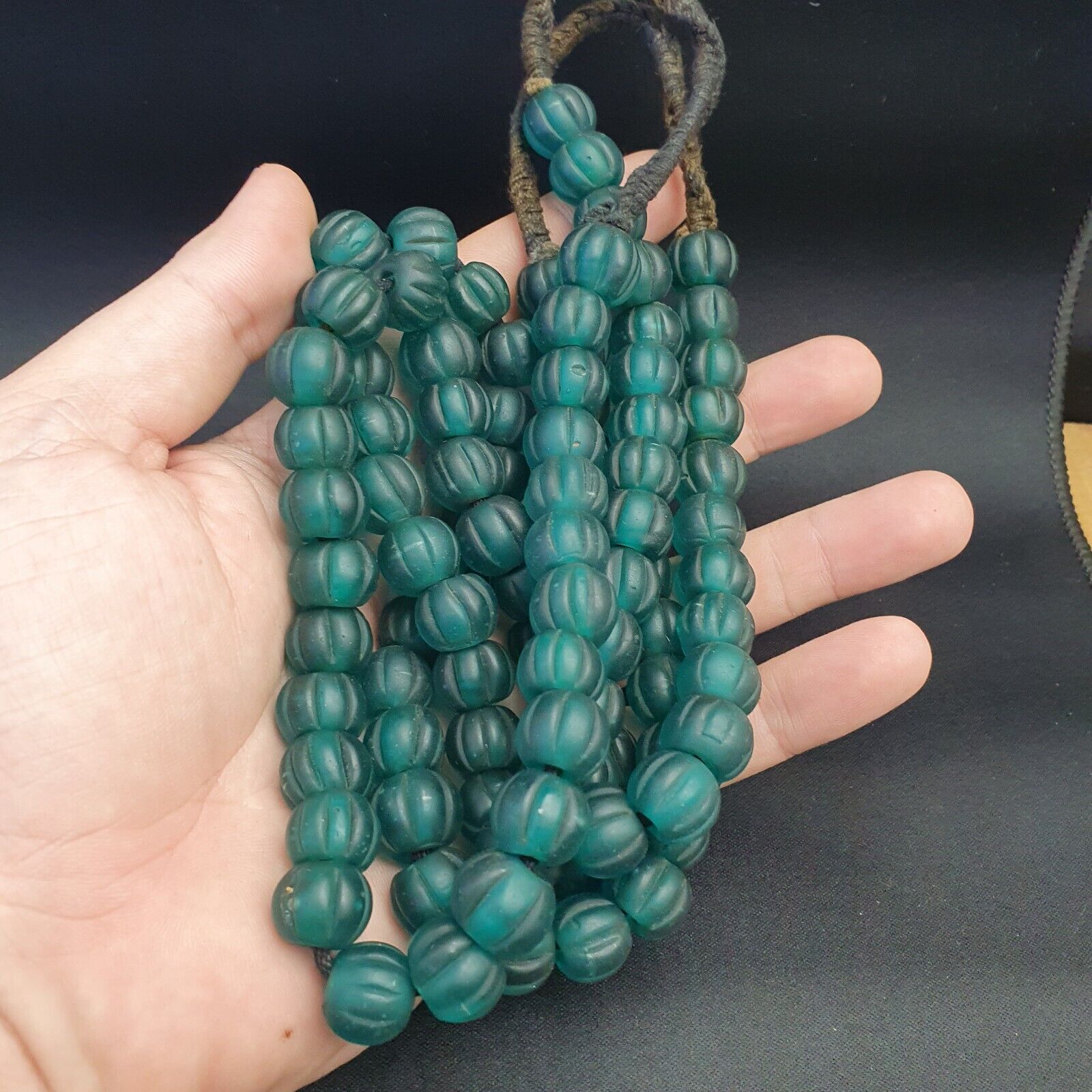 BEAUTIFUL OLD AFRICAN Green GLASS ANTIQUE BEADS 13-14MM