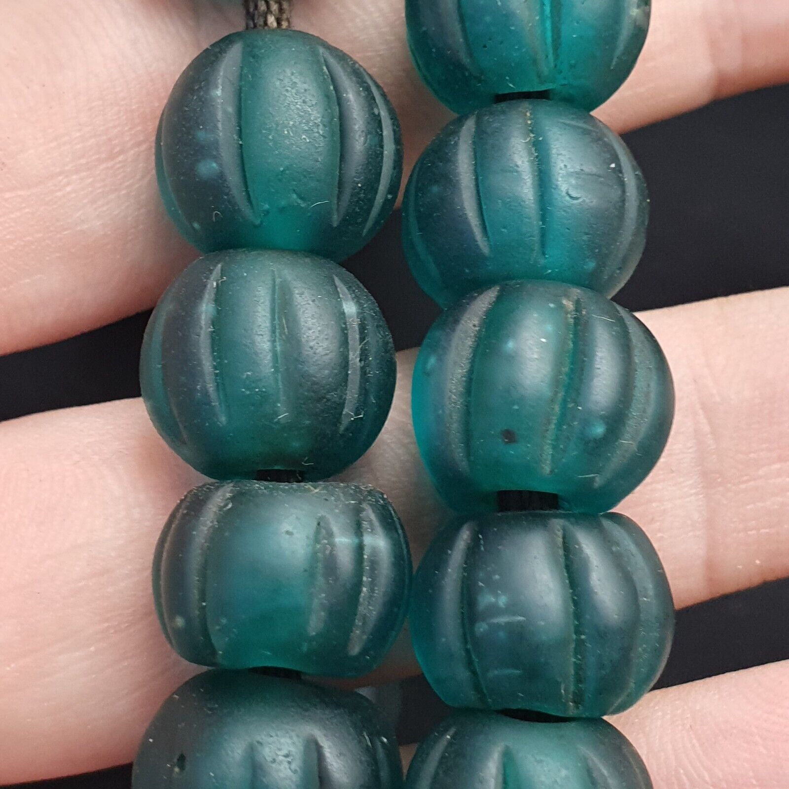 BEAUTIFUL OLD AFRICAN Green GLASS ANTIQUE BEADS 13-14MM