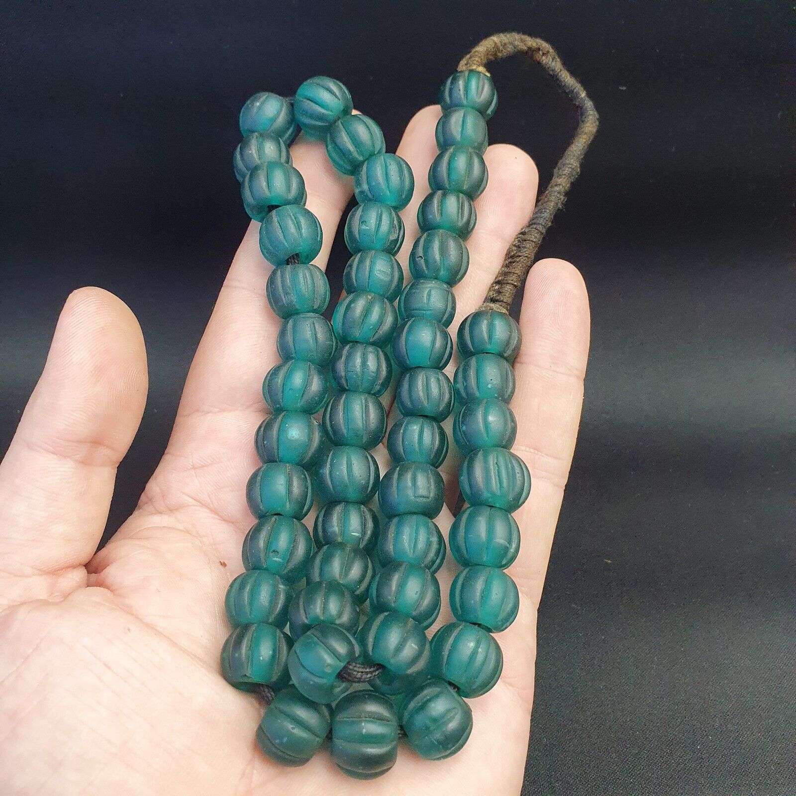 BEAUTIFUL OLD AFRICAN Green GLASS ANTIQUE BEADS 13-14MM