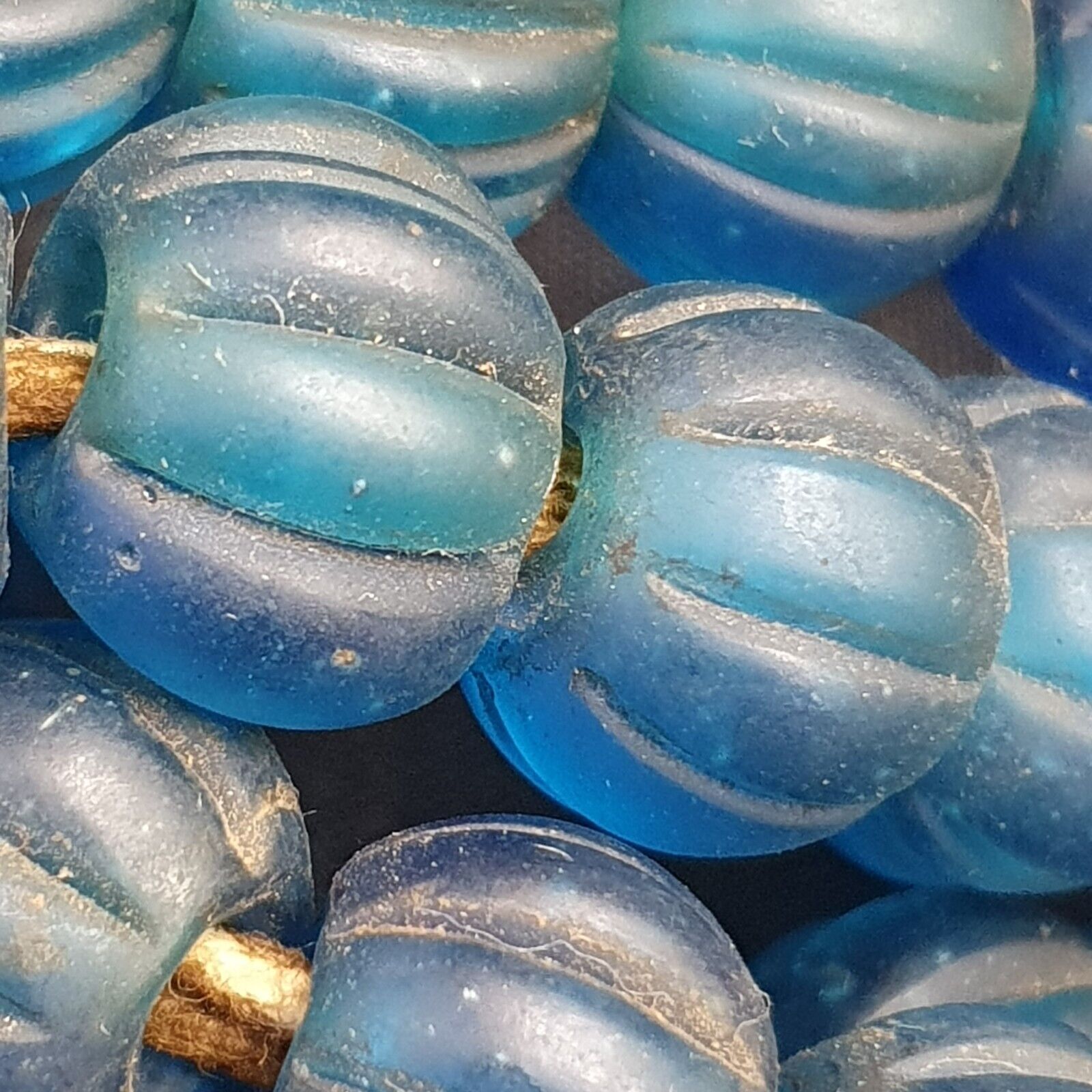 BEAUTIFUL OLD AFRICAN Blue GLASS ANTIQUE BEADS 13-14MM