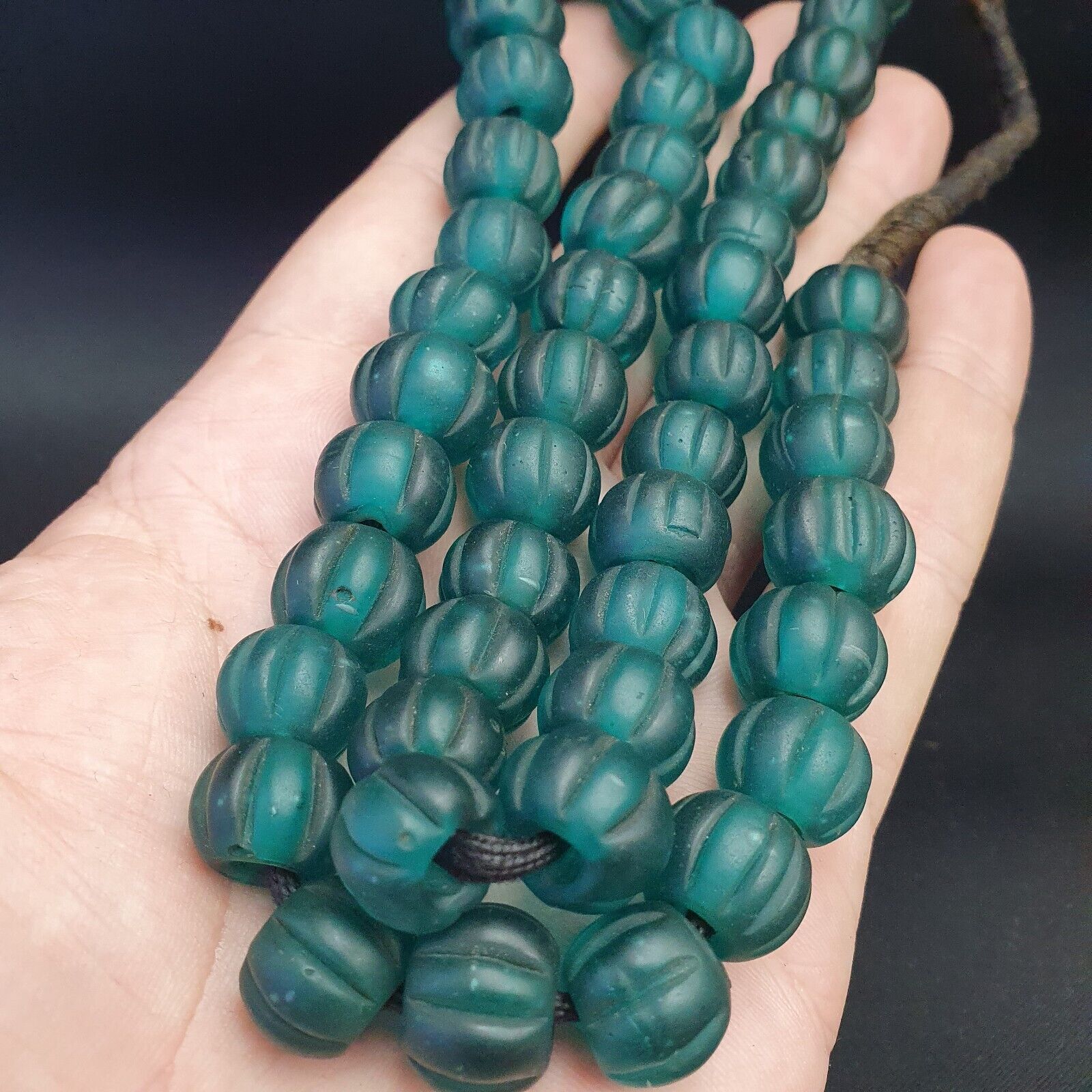 BEAUTIFUL OLD AFRICAN Green GLASS ANTIQUE BEADS 13-14MM