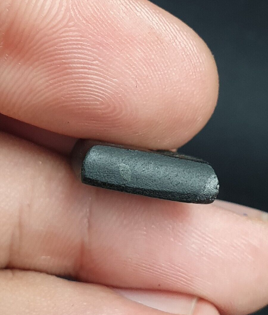 Antikes antikes Stempelsiegeltier aus dunkelgrünem Jadestein aus dem Nahen Osten