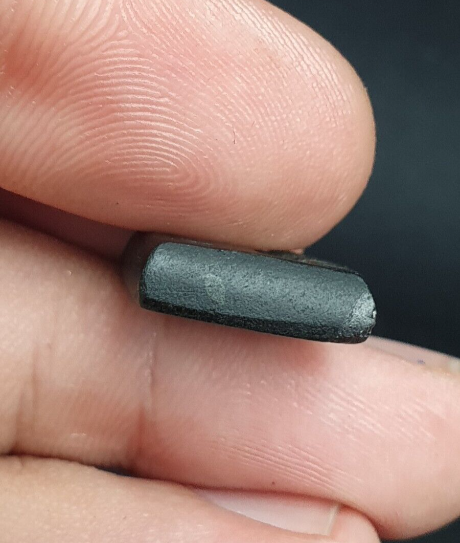 Antikes antikes Stempelsiegeltier aus dunkelgrünem Jadestein aus dem Nahen Osten