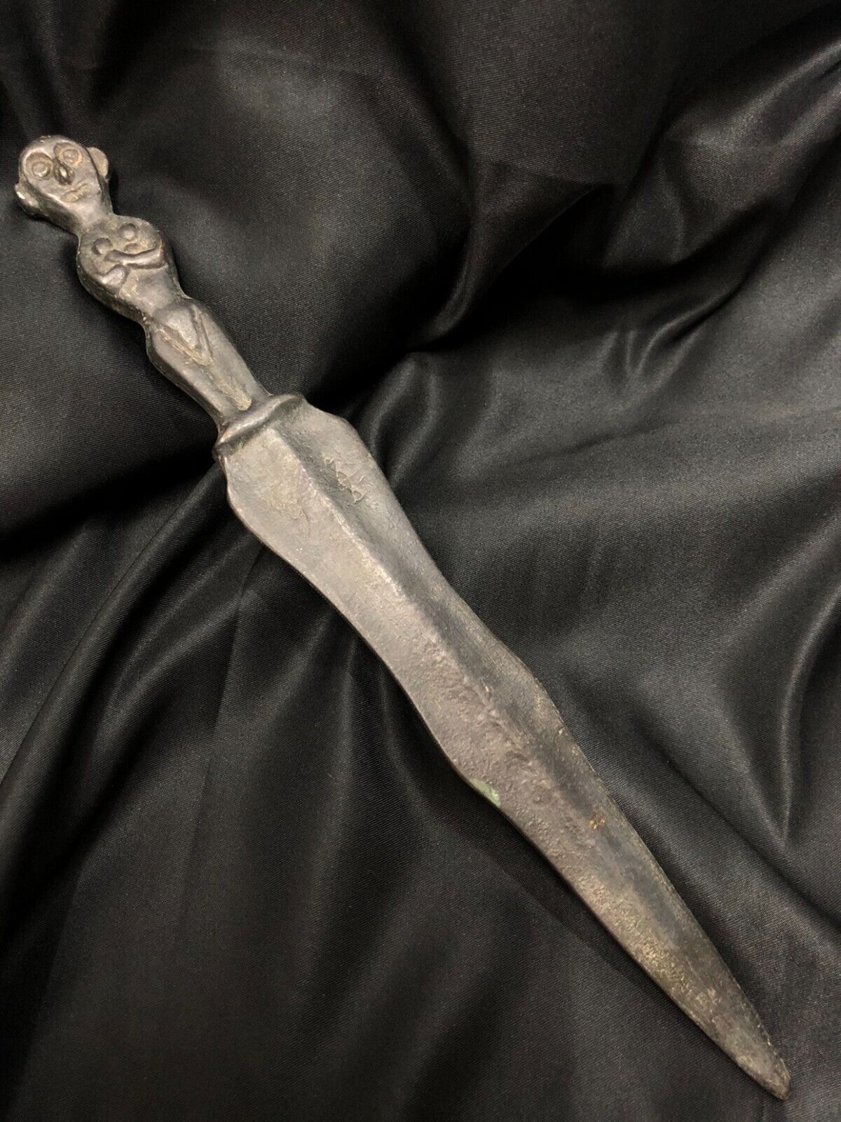 Antikes WUNDERBARES BRONZE-DOLCH-KURZES SCHWERT mit menschlichem Kopfgriff 