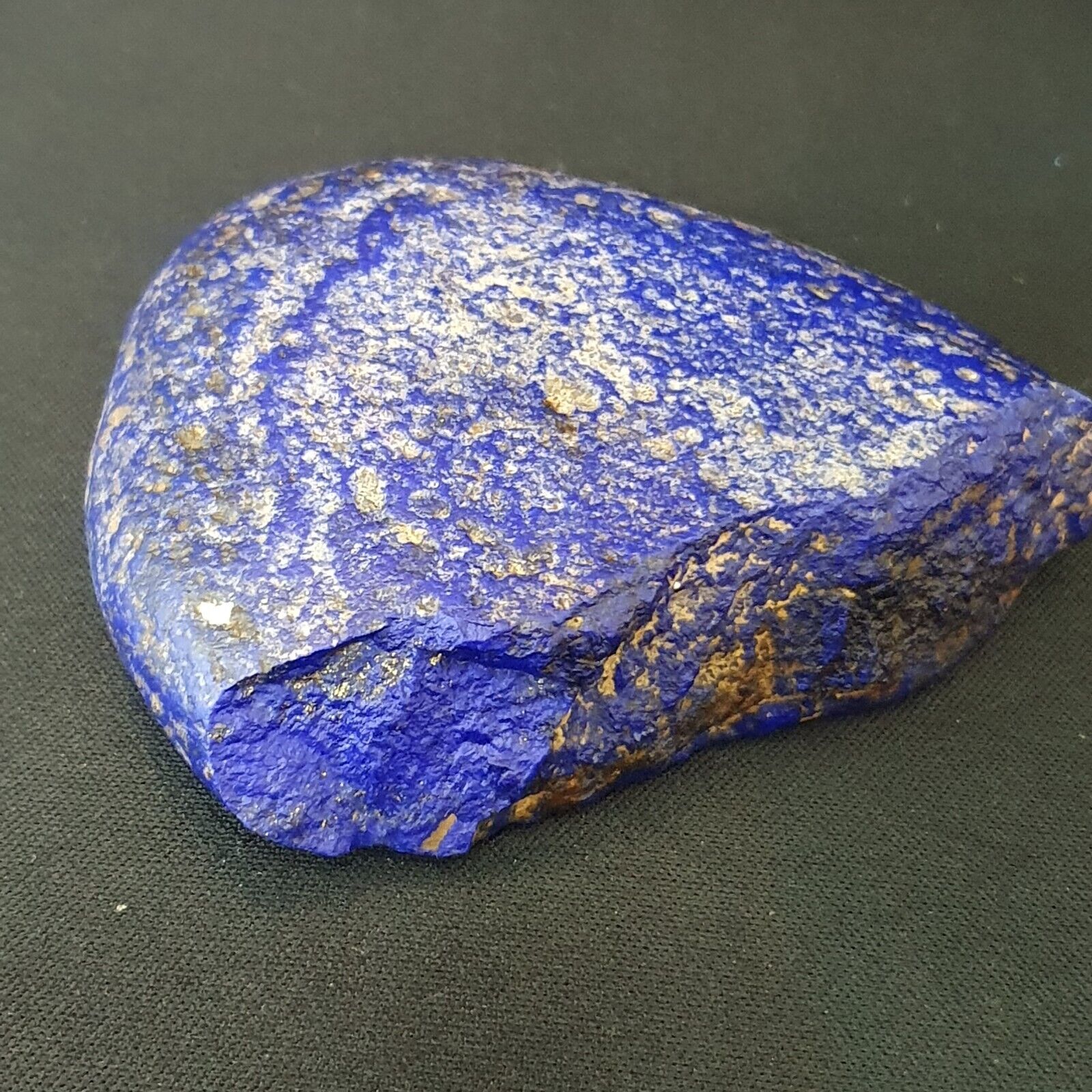ANCIENT EGYPT, NEW KINGDOM LAPIS LAZULI MENAT Stone Very rare Color
