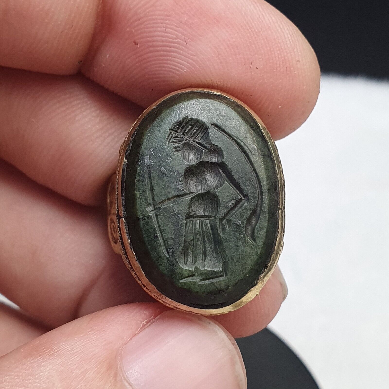 Antikes Lot 3 seltener Siegelring aus altem Jadestein aus dem Nahen Osten, Tier- und Menschengeschnitzt