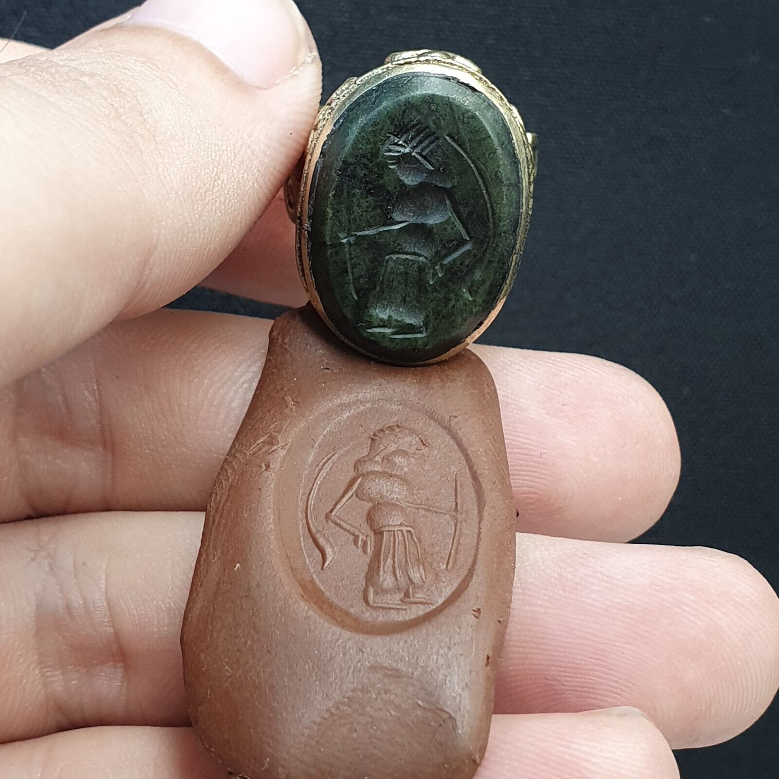 Antikes Lot 3 seltener Siegelring aus altem Jadestein aus dem Nahen Osten, Tier- und Menschengeschnitzt