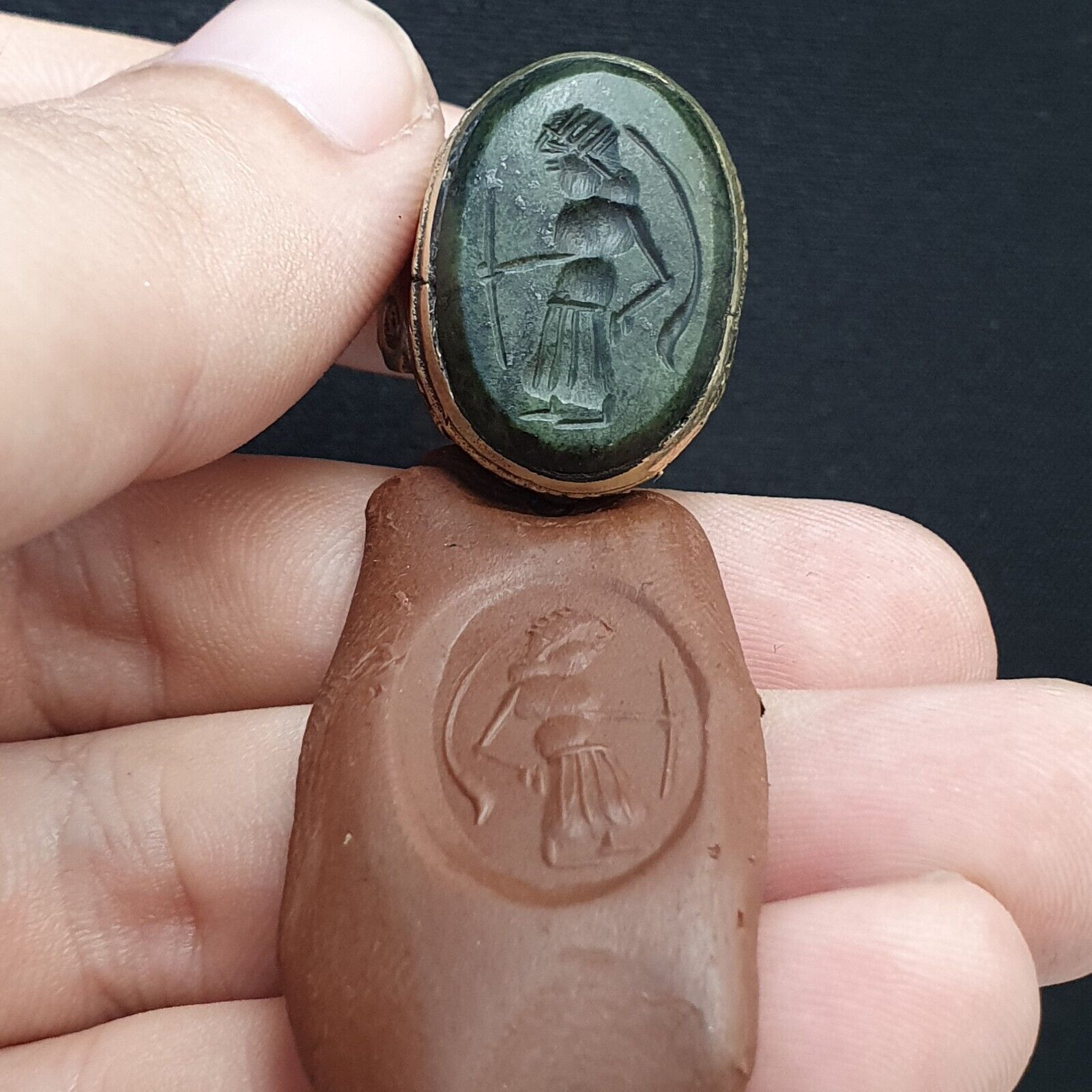 Antikes Lot 3 seltener Siegelring aus altem Jadestein aus dem Nahen Osten, Tier- und Menschengeschnitzt