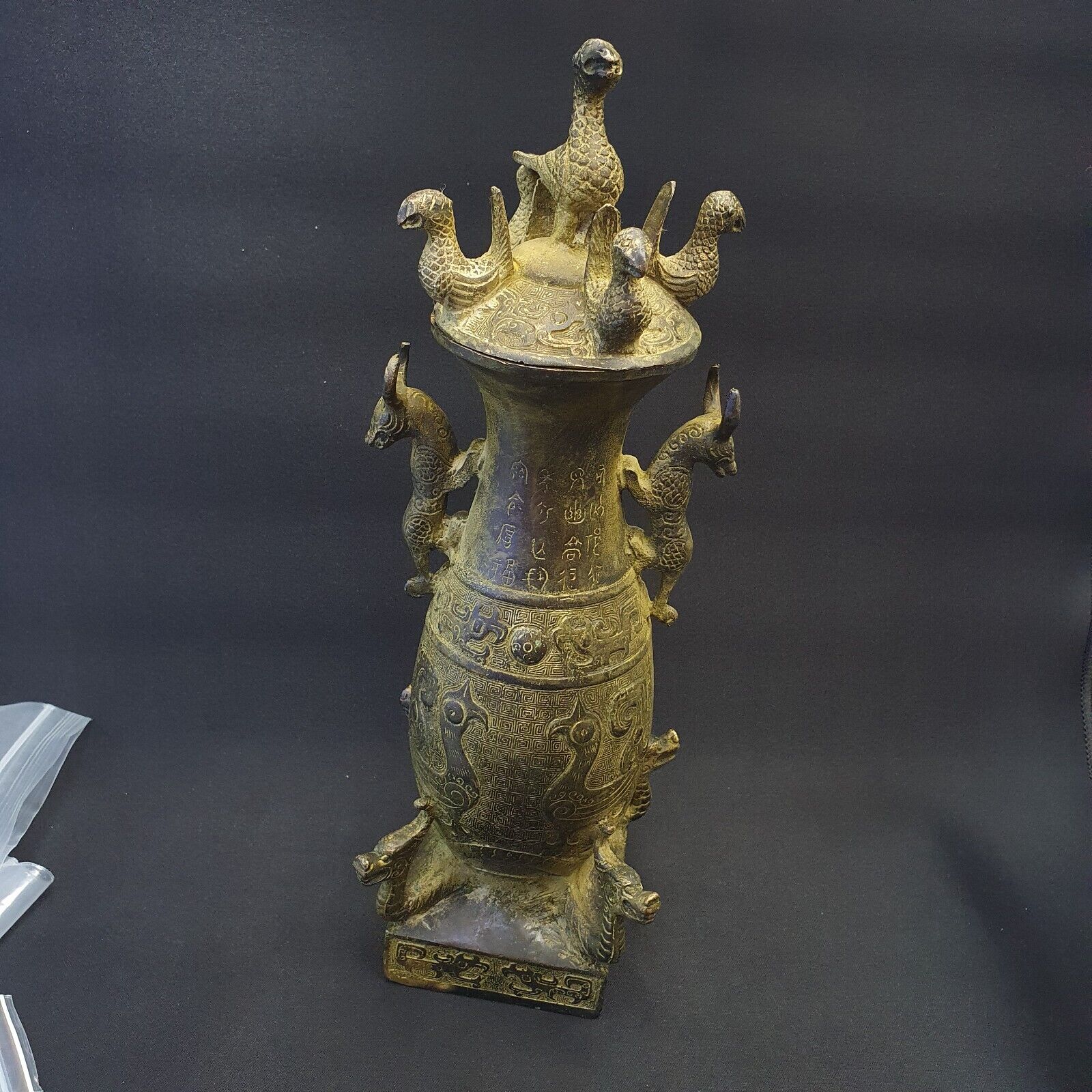 Antike chinesische Bronze-Bronzeware aus der Shang- und Zhou-Dynastie, Trinkkelch aus Bronze