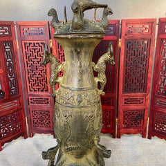 Antike chinesische Bronze-Bronzeware aus der Shang- und Zhou-Dynastie, Trinkkelch aus Bronze