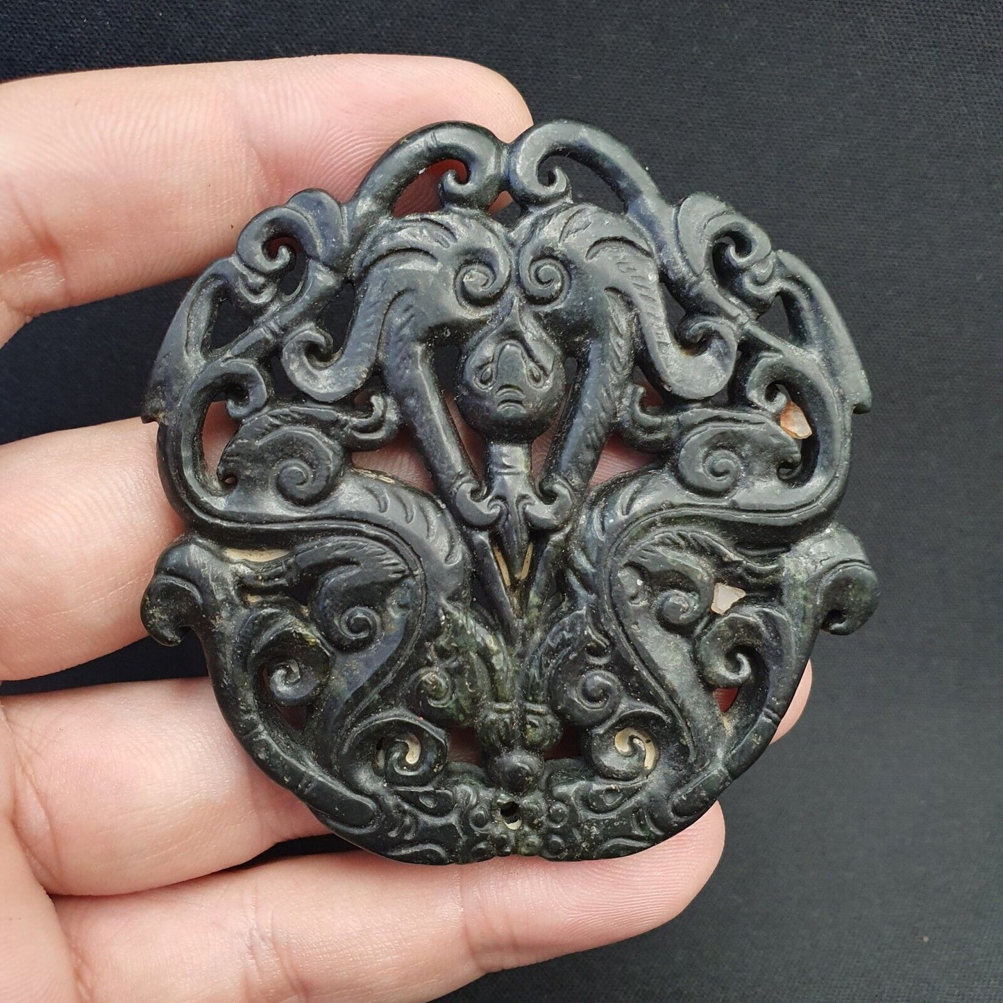 古董黑石深綠色玉石手工雕刻護身符吊墜大珠