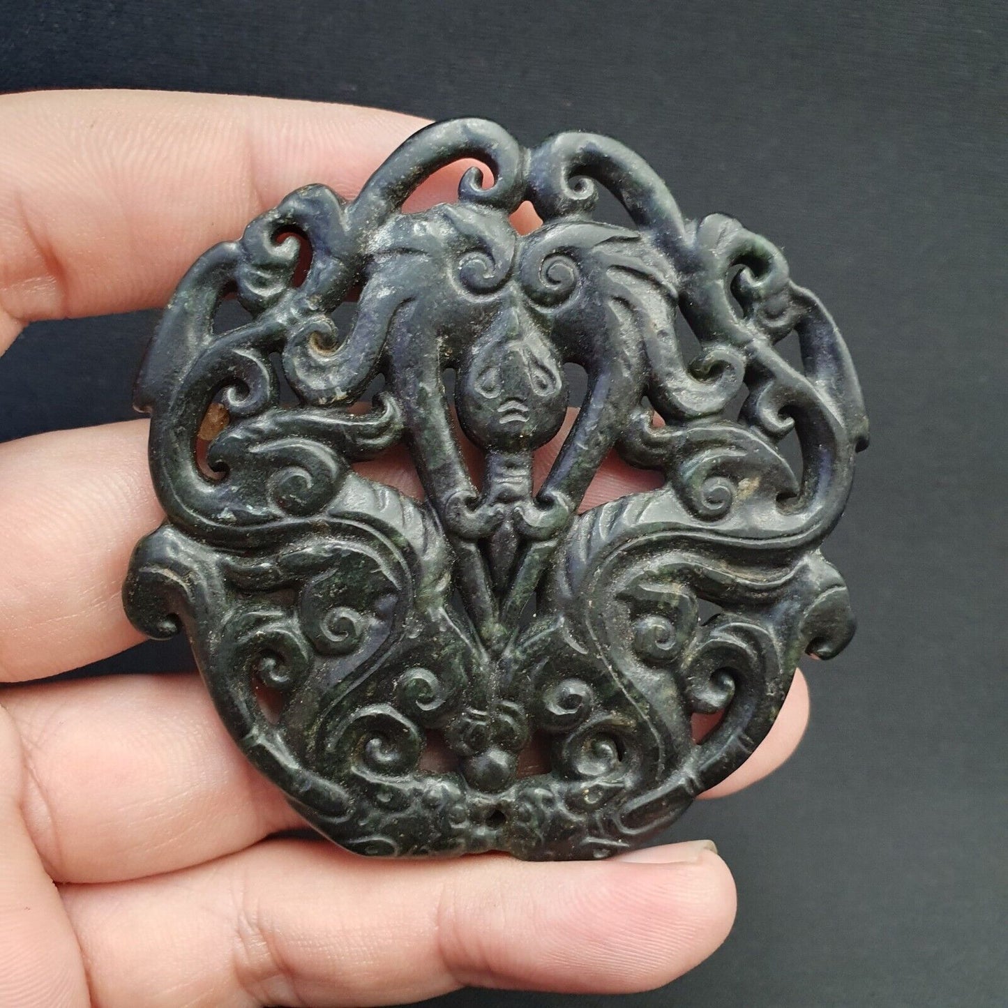 古董黑石深綠色玉石手工雕刻護身符吊墜大珠