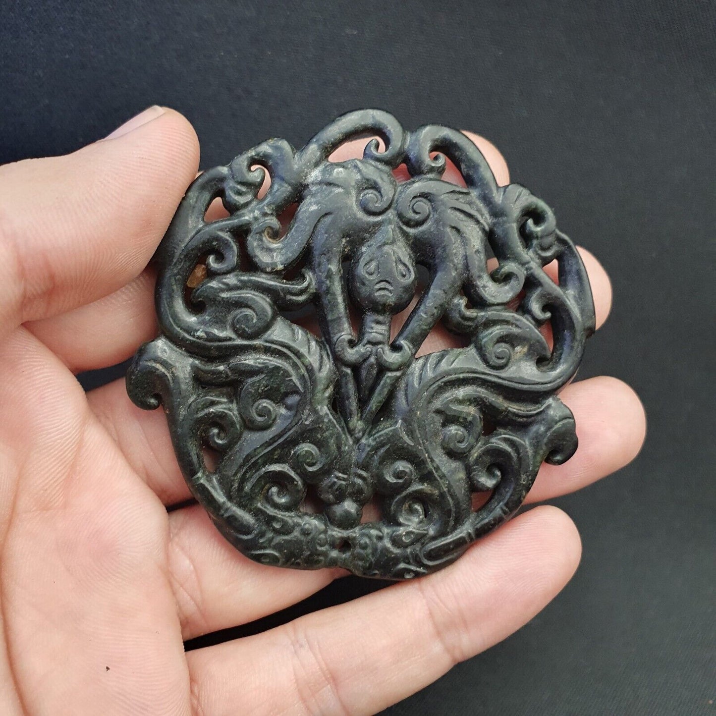 古董黑石深綠色玉石手工雕刻護身符吊墜大珠