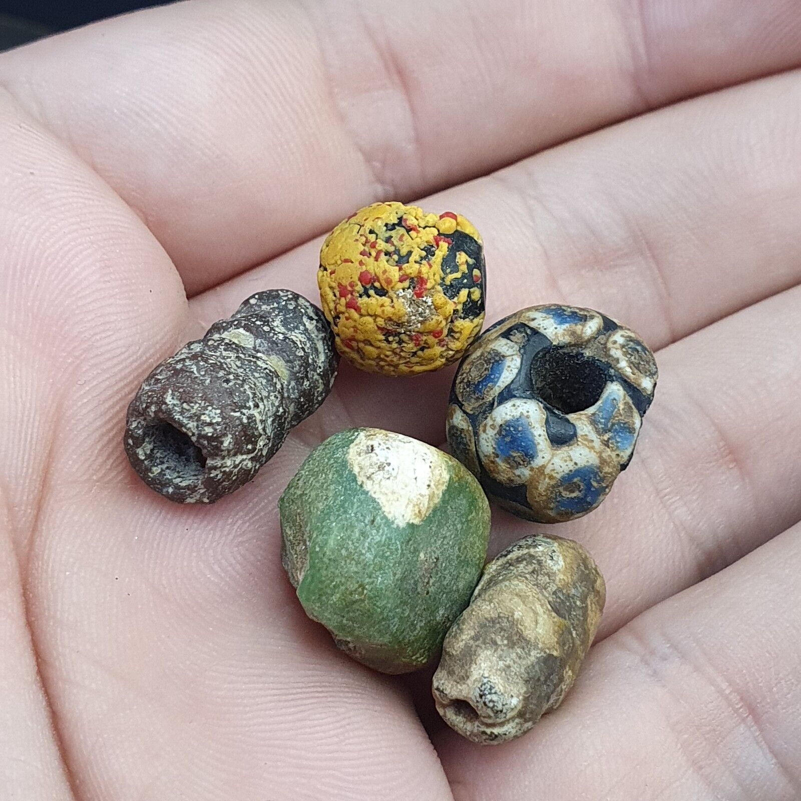 LOT 5 Antique ANCIENT ROMAN . MOSAIC GLASS BEAD. 300 - 400 A.D LT-RB501