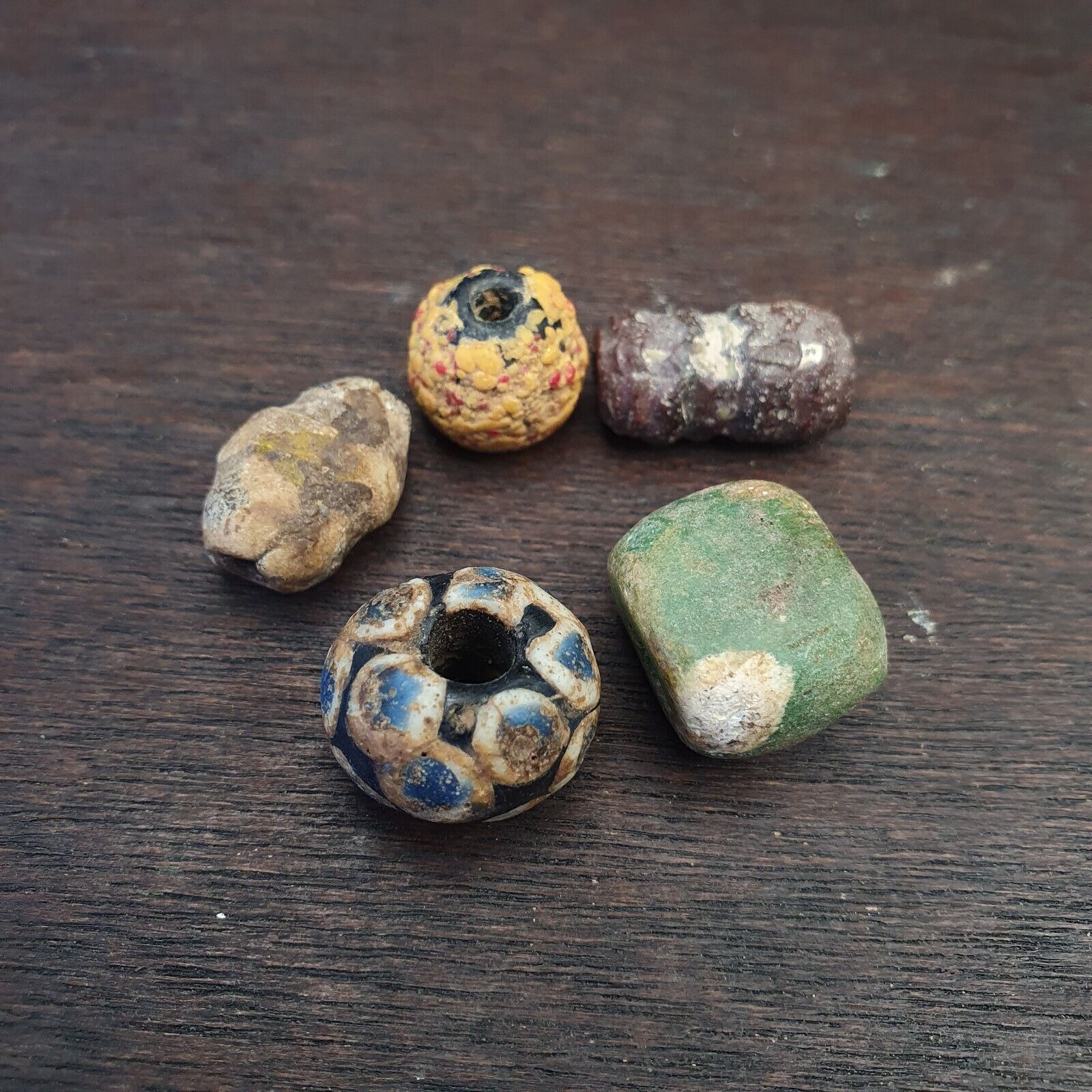 LOT 5 Antique ANCIENT ROMAN . MOSAIC GLASS BEAD. 300 - 400 A.D LT-RB501