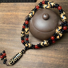 Vintage Old Himalayan Indo Tibetan Pure Eyes Dzi Agate, onyx Amulet Necklace