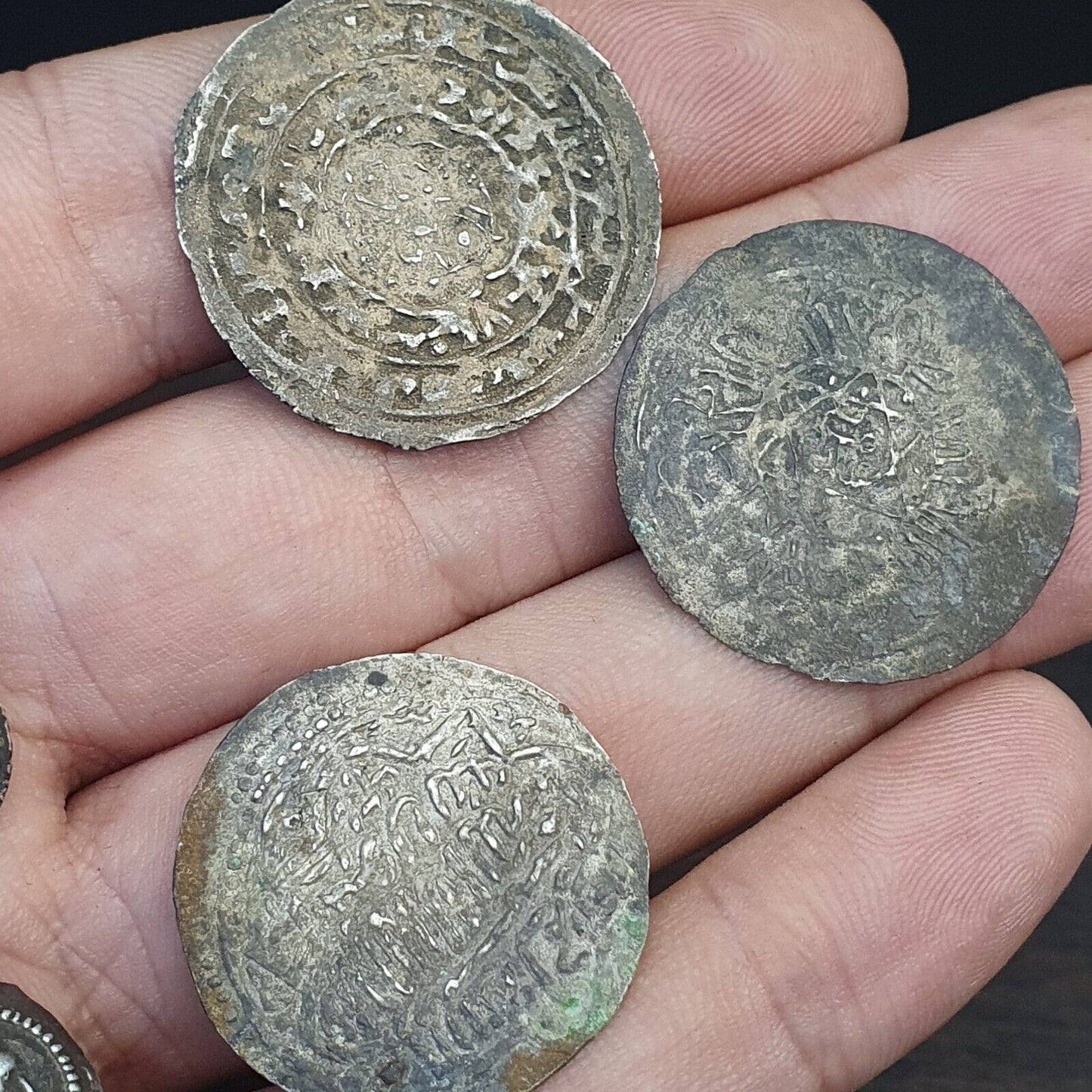 8 件中世紀伊斯蘭銀幣希米亞爾迪拉姆，阿拔斯王朝，希米亞里特王國