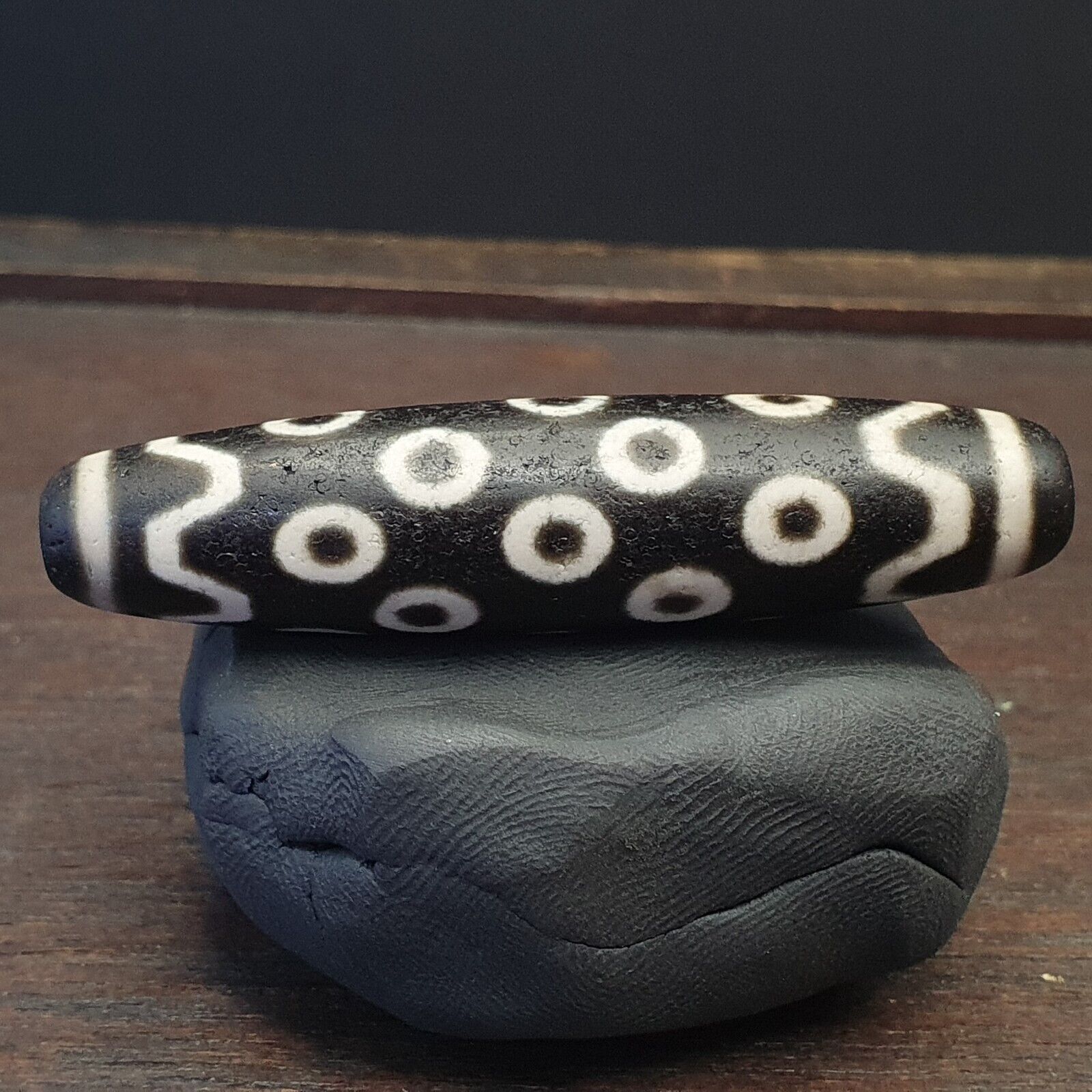 Vintage OLD Himalayan Indo Tibetan rare EYES Patterns eye Dzi Amulet Beads