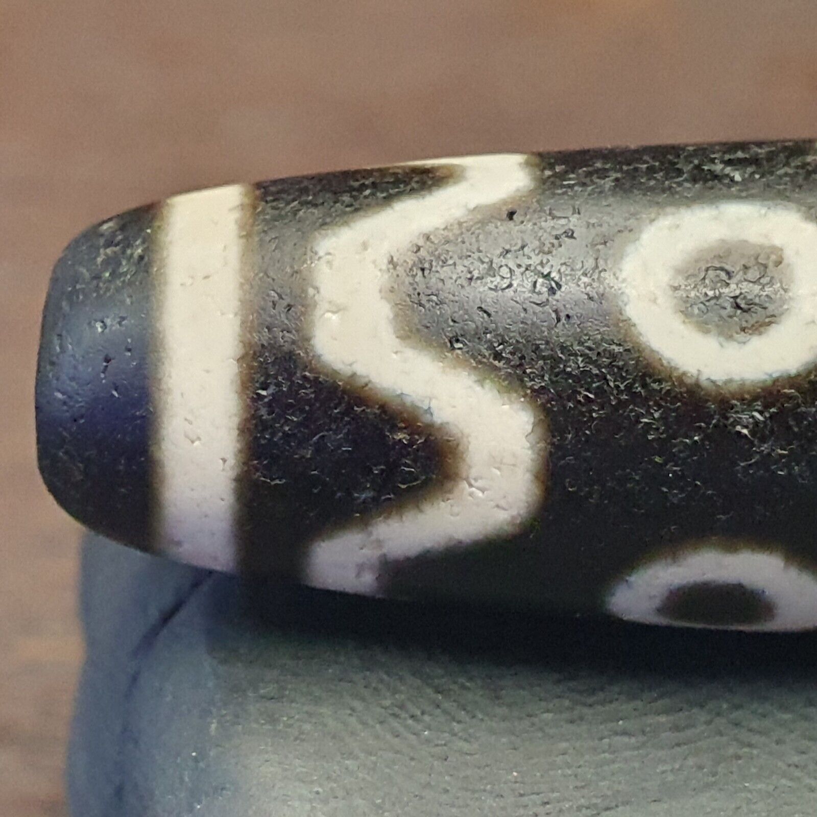 Vintage OLD Himalayan Indo Tibetan rare EYES Patterns eye Dzi Amulet Beads