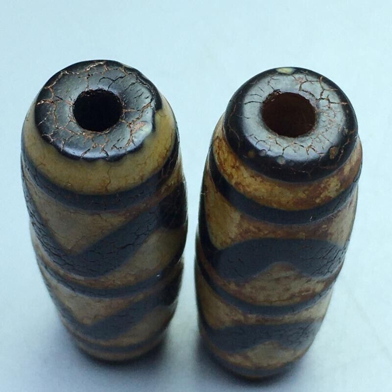 Pair 2 Pieces Himalayan Indo Tibetan rare Patterns Dzi Amulet Bead